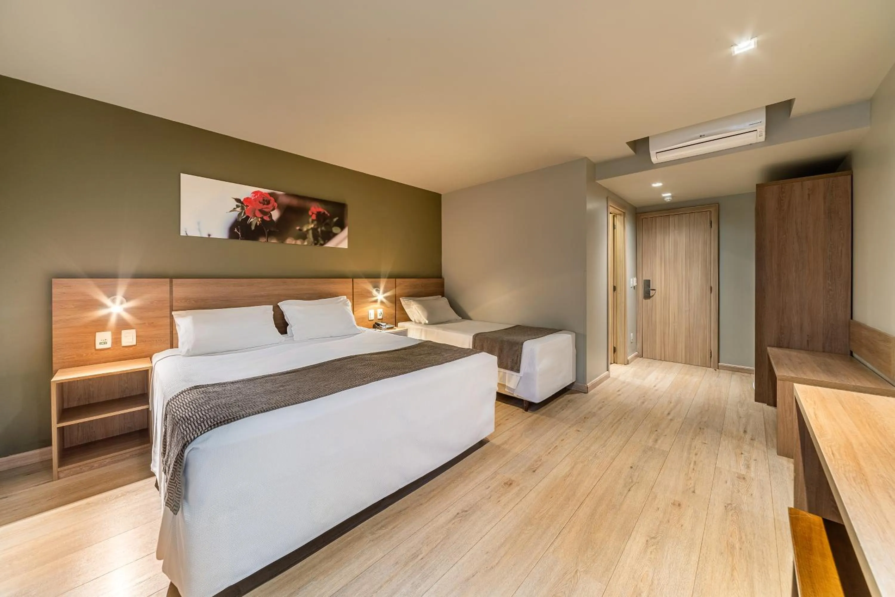 Photo of the whole room, Bed in Hotel Laghetto Pedras Altas