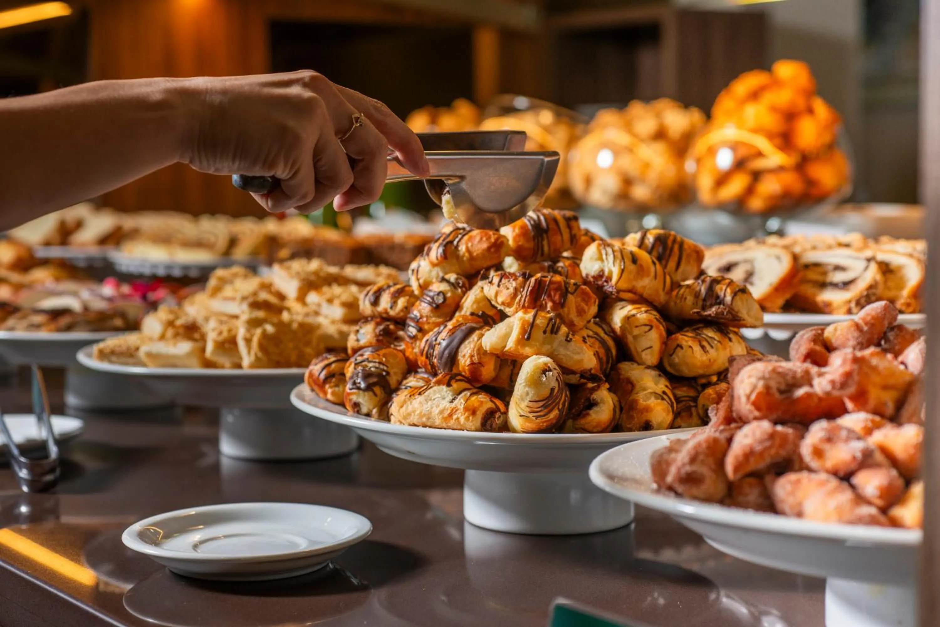 Continental breakfast in Hotel Laghetto Pedras Altas