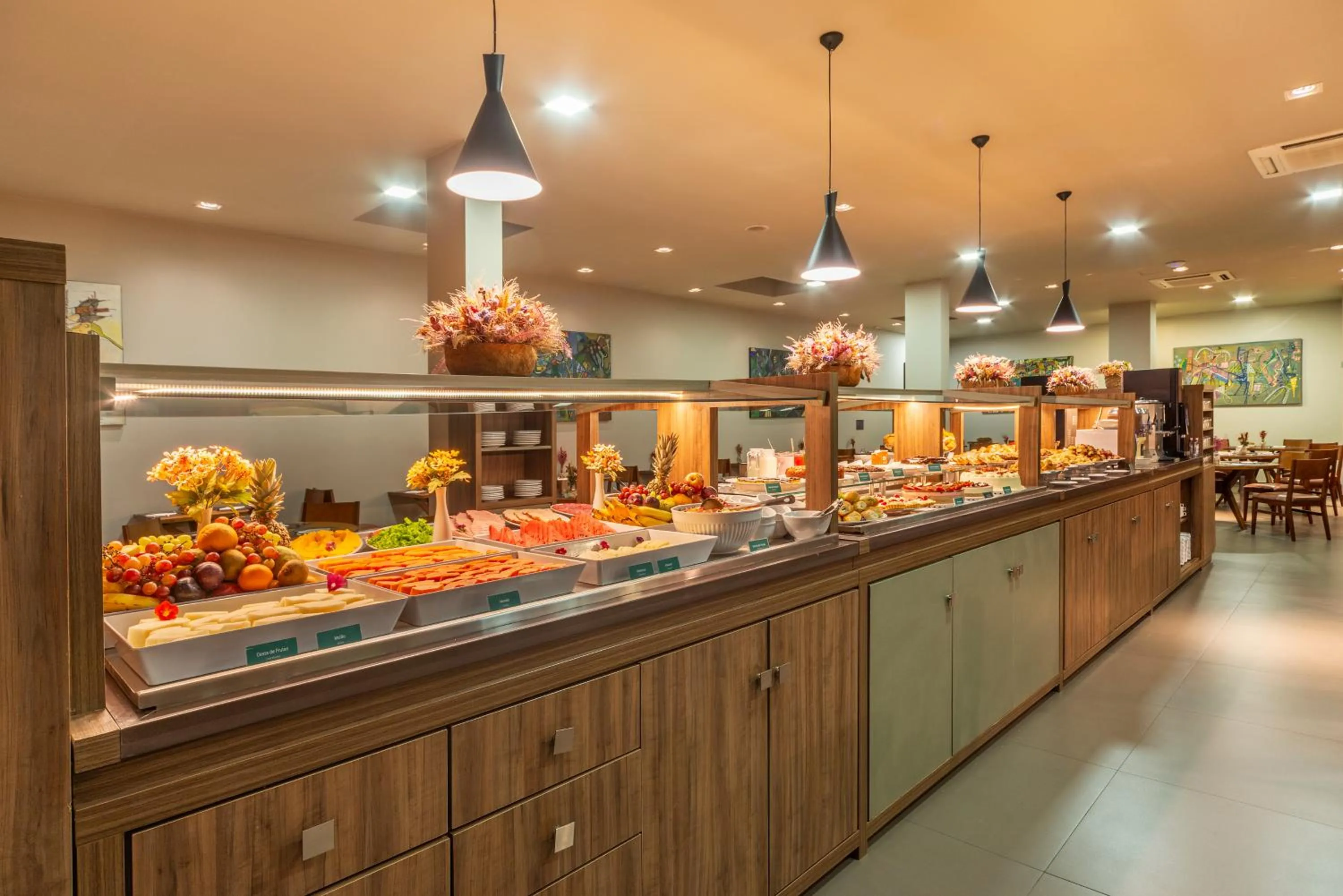 Buffet breakfast in Hotel Laghetto Pedras Altas