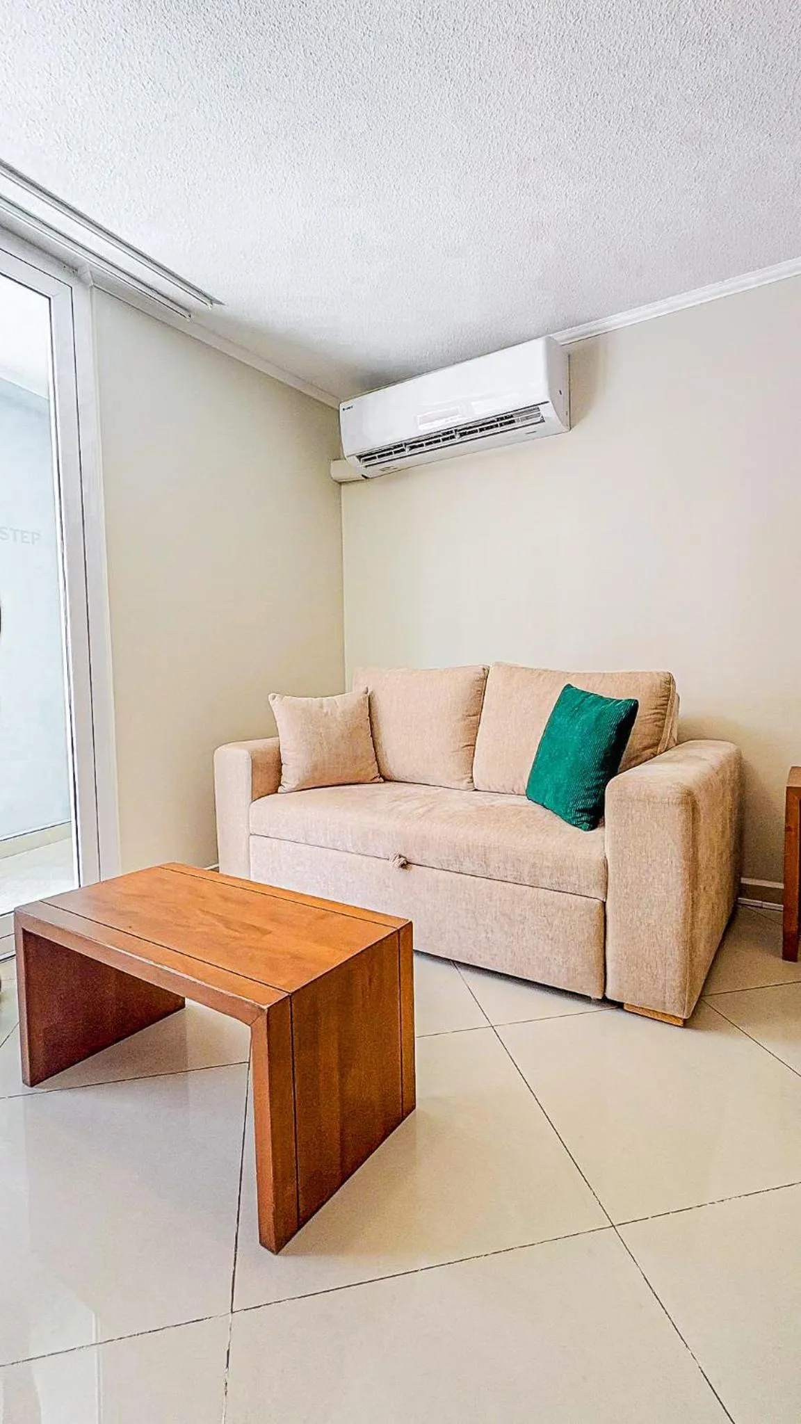 Majestic City Suites & Beach Hotel