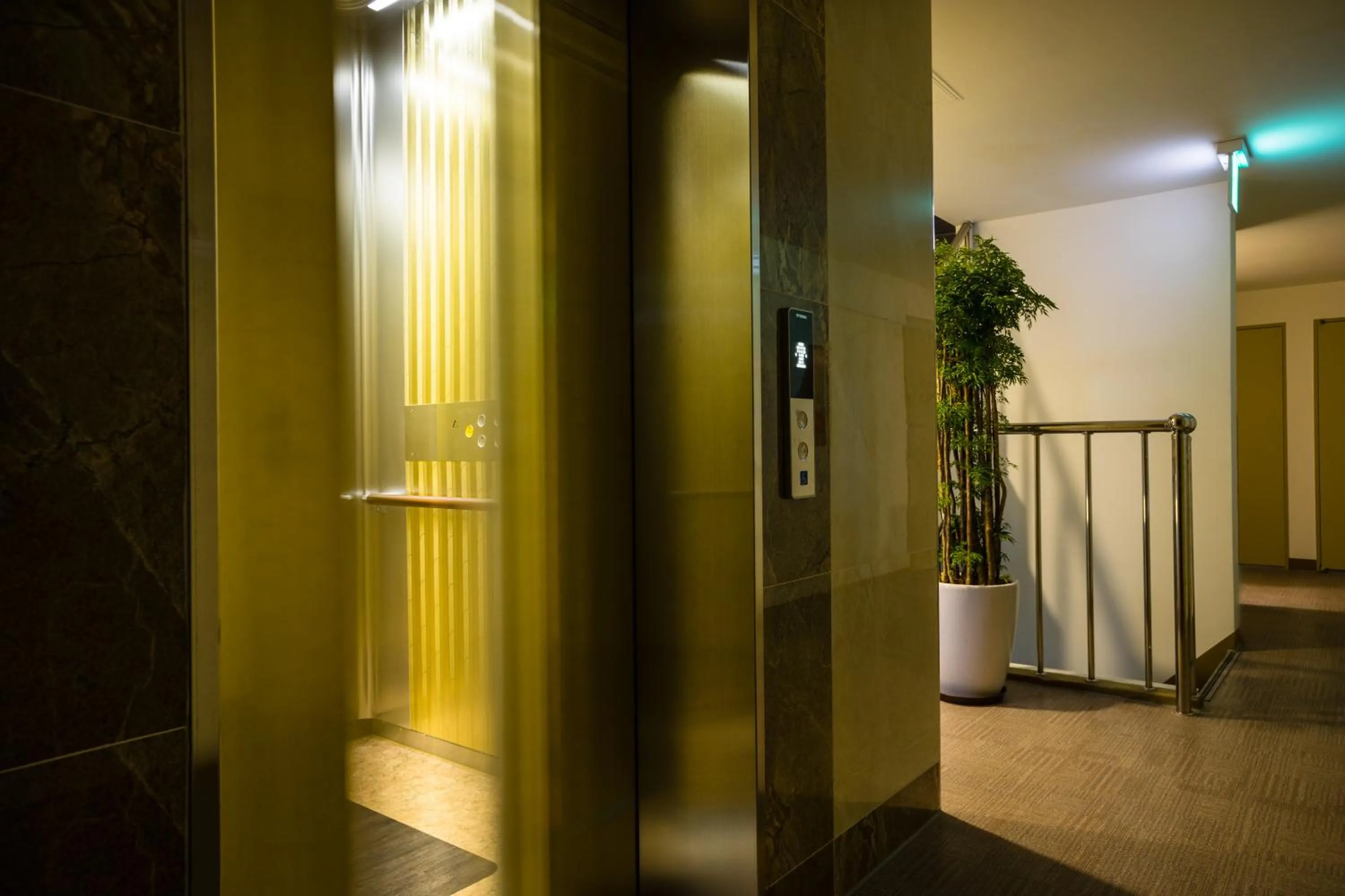 Decorative detail in Gloryinn