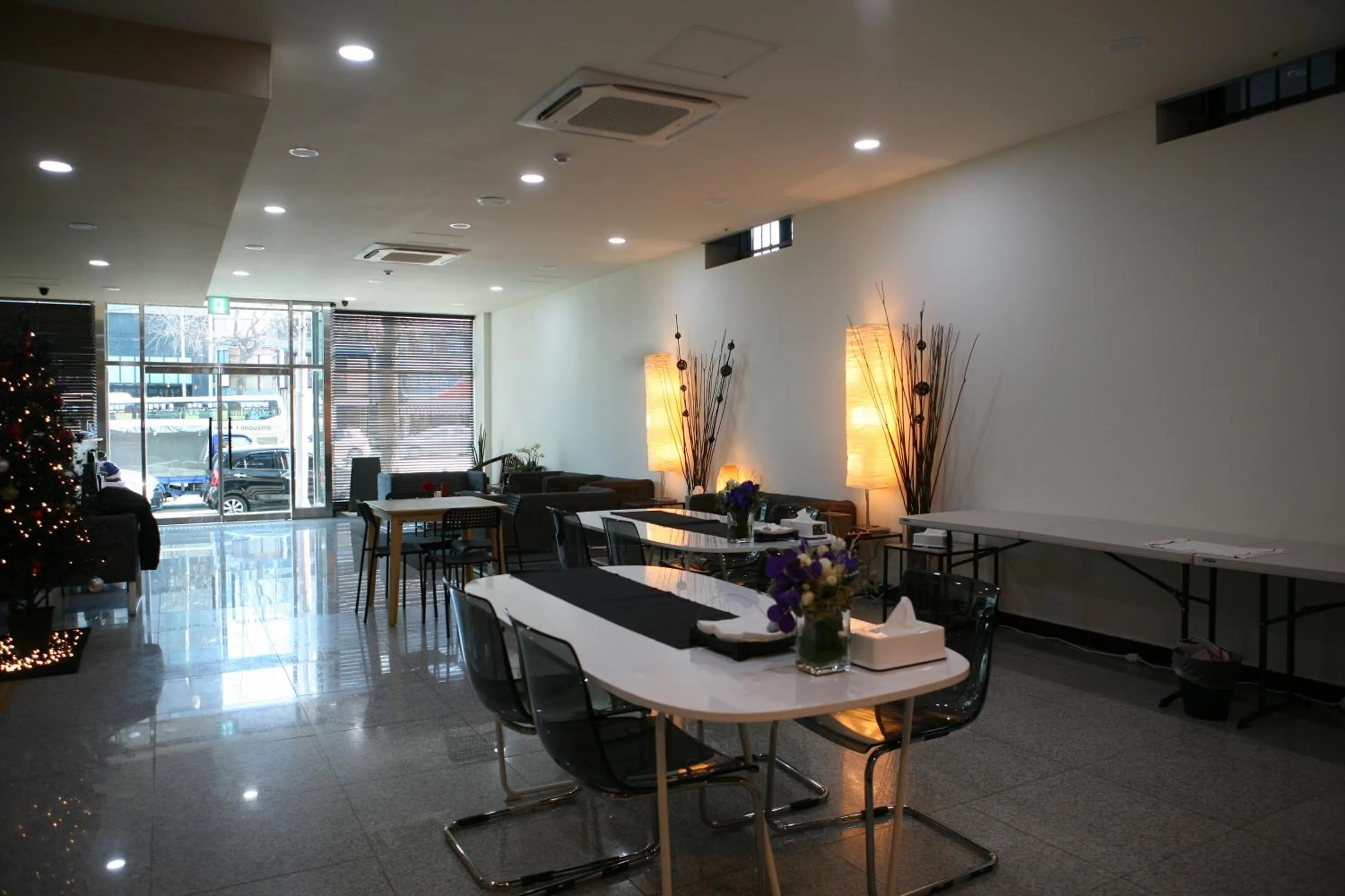 Decorative detail in Gloryinn