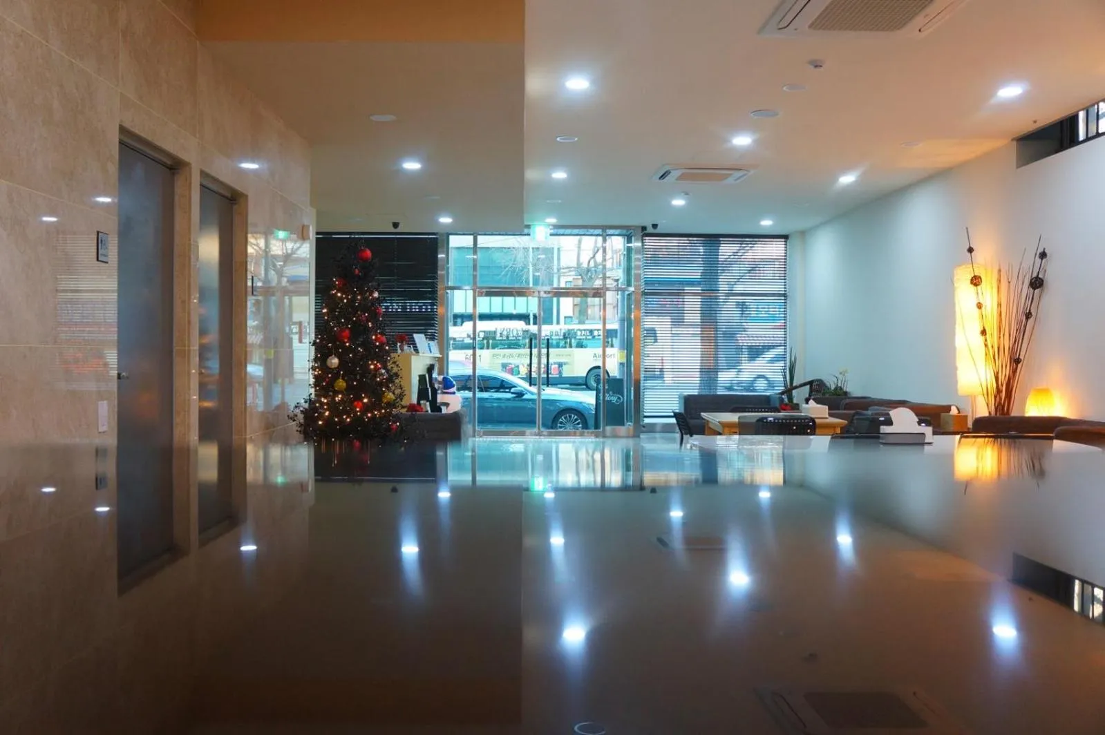 Decorative detail in Gloryinn