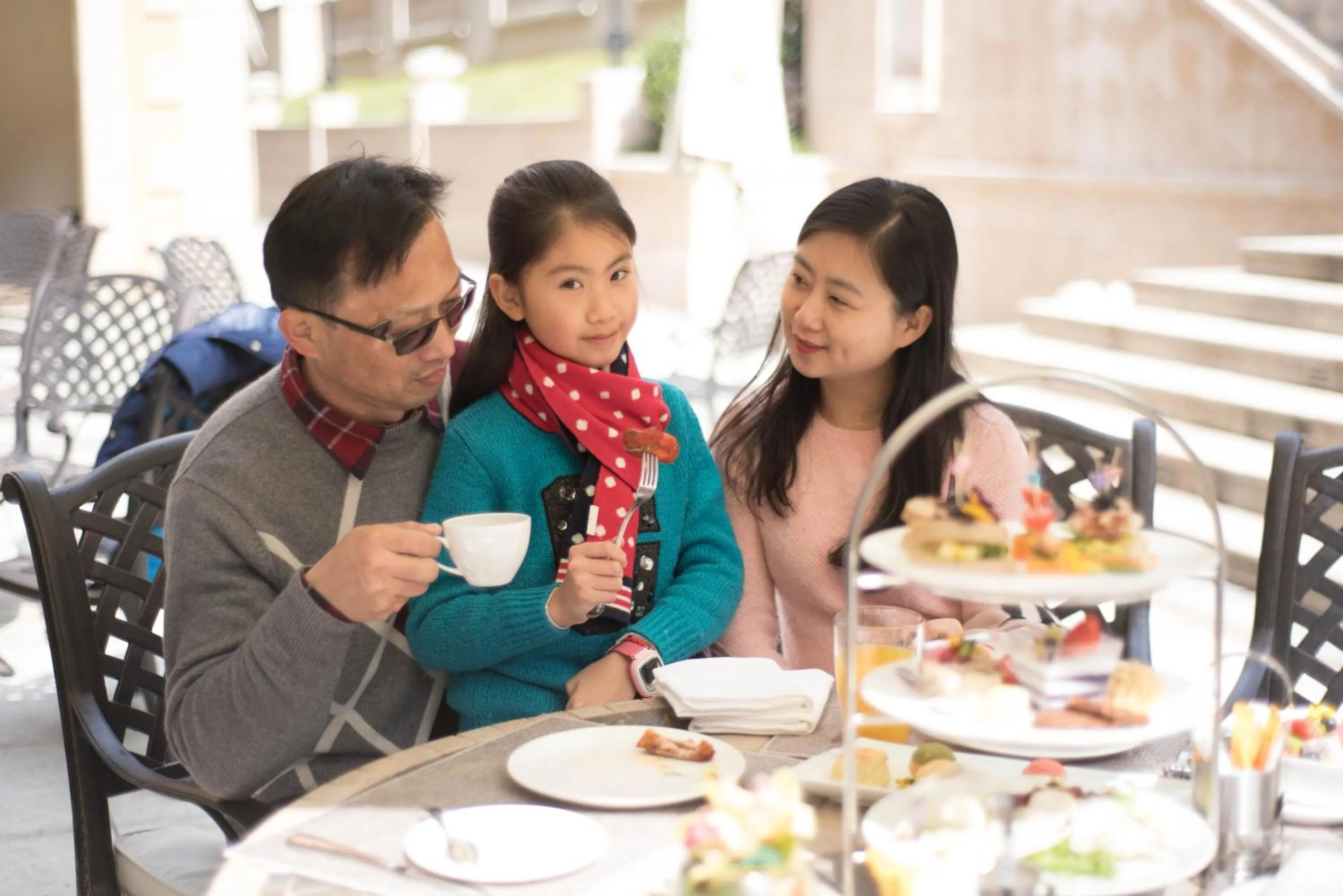 Family in Meilu Legend Hotel Hangzhou