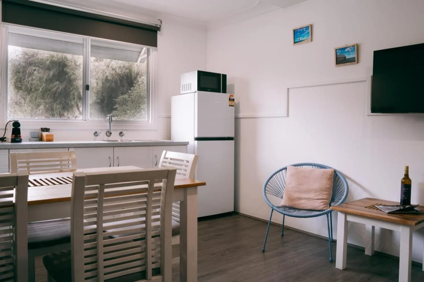 Dining area in Busselton Jetty Chalets