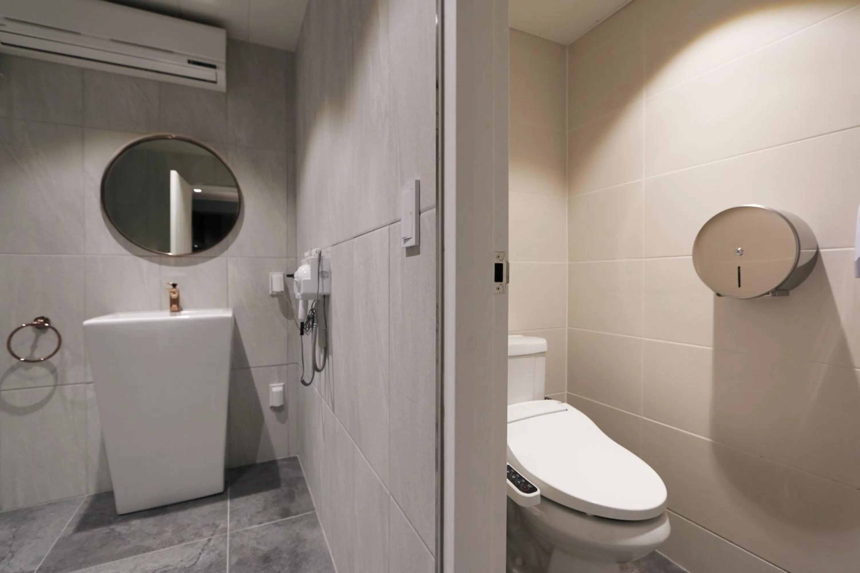 Toilet in Blueboat Hostel Haeundae