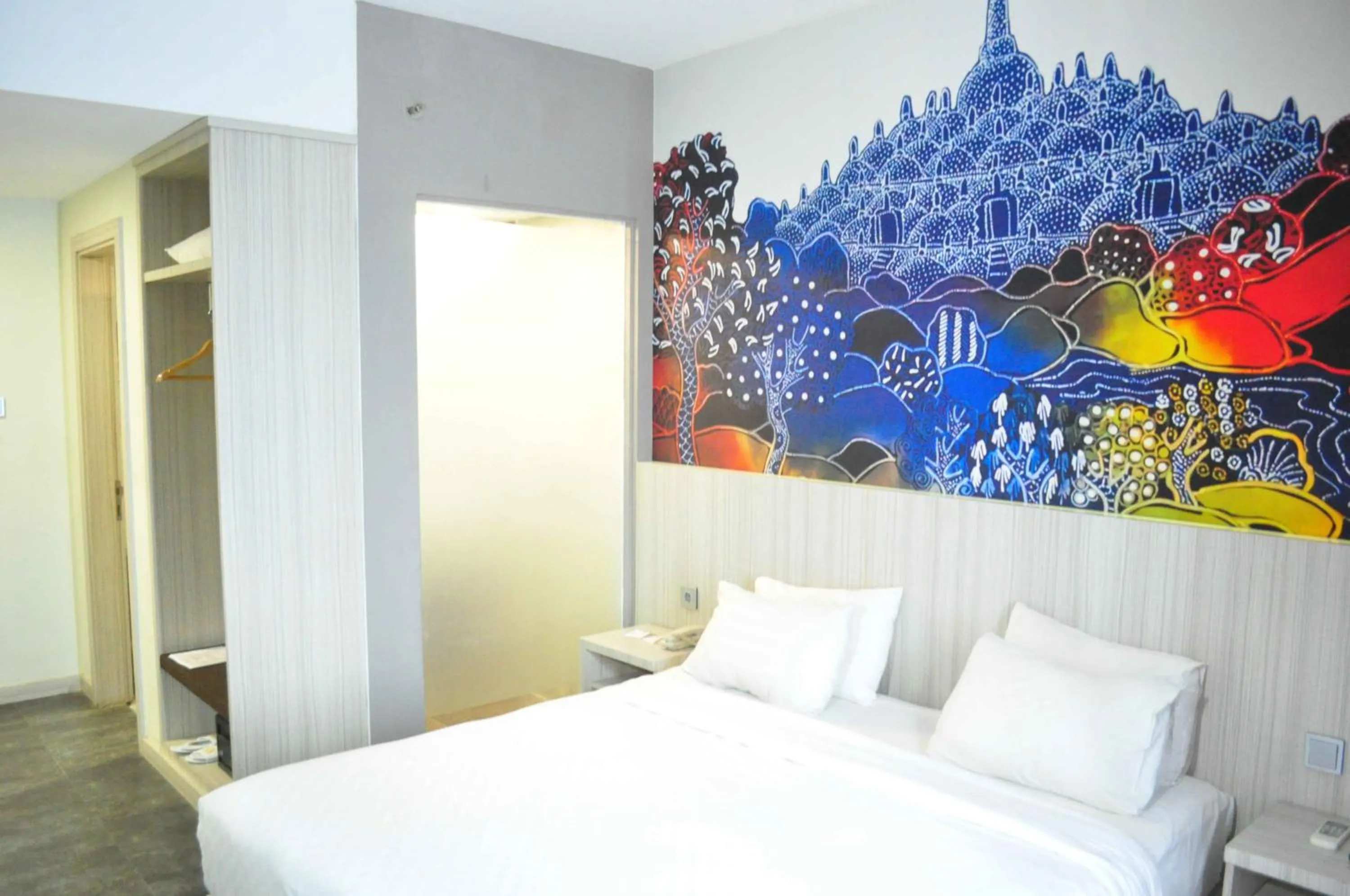 Bed in Grand Kolopaking Hotel