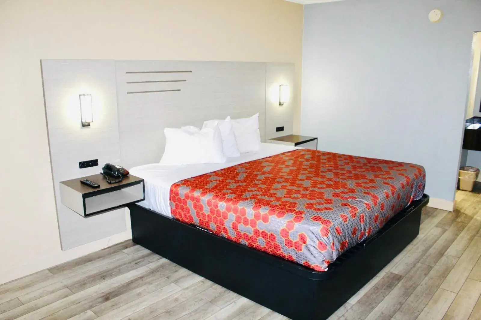 Deluxe King Studio in Milan inn & Suites Deluxe King Studio in Milan inn & Suites