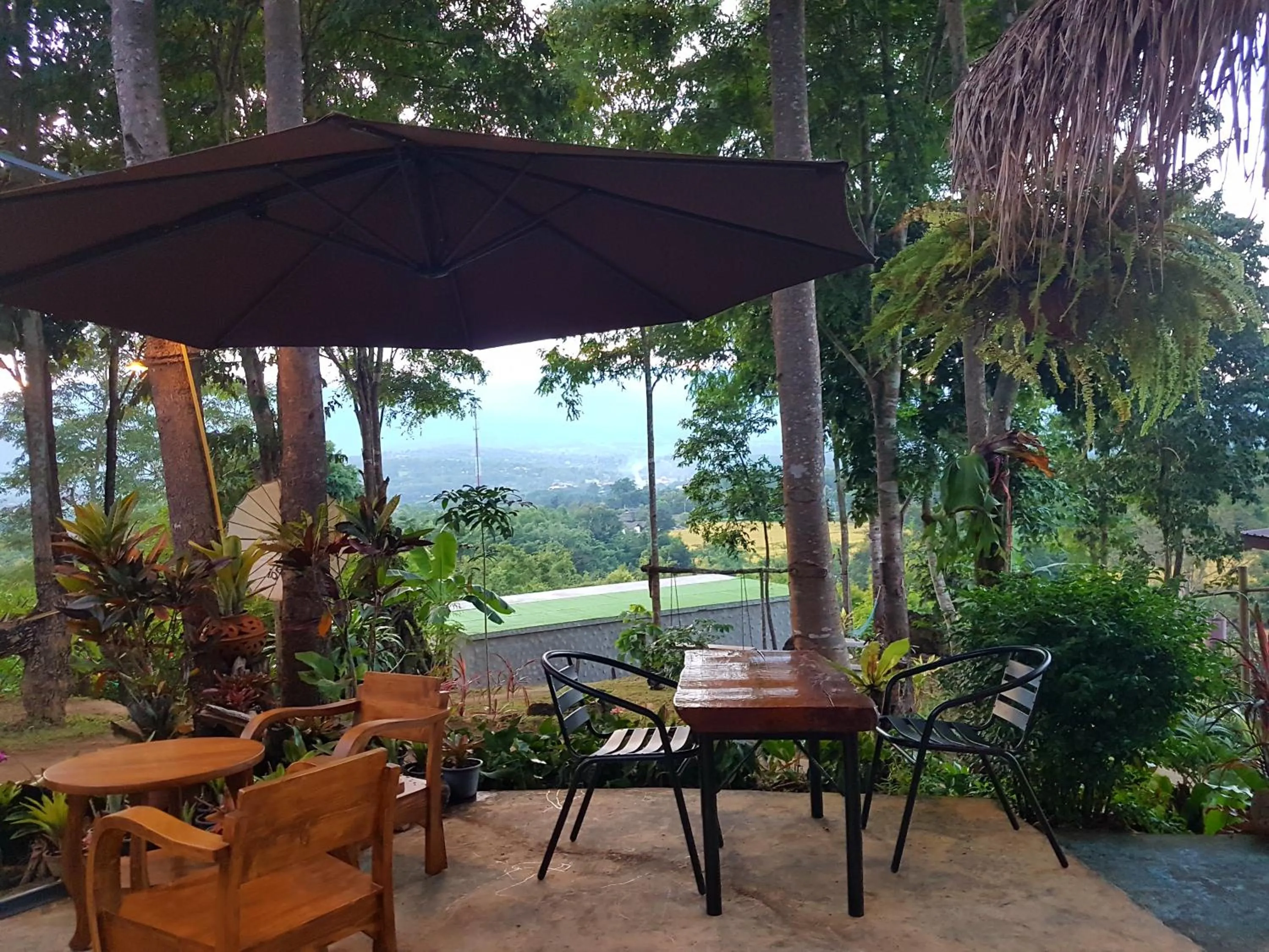 Restaurant/places to eat in Chang Pai Hill