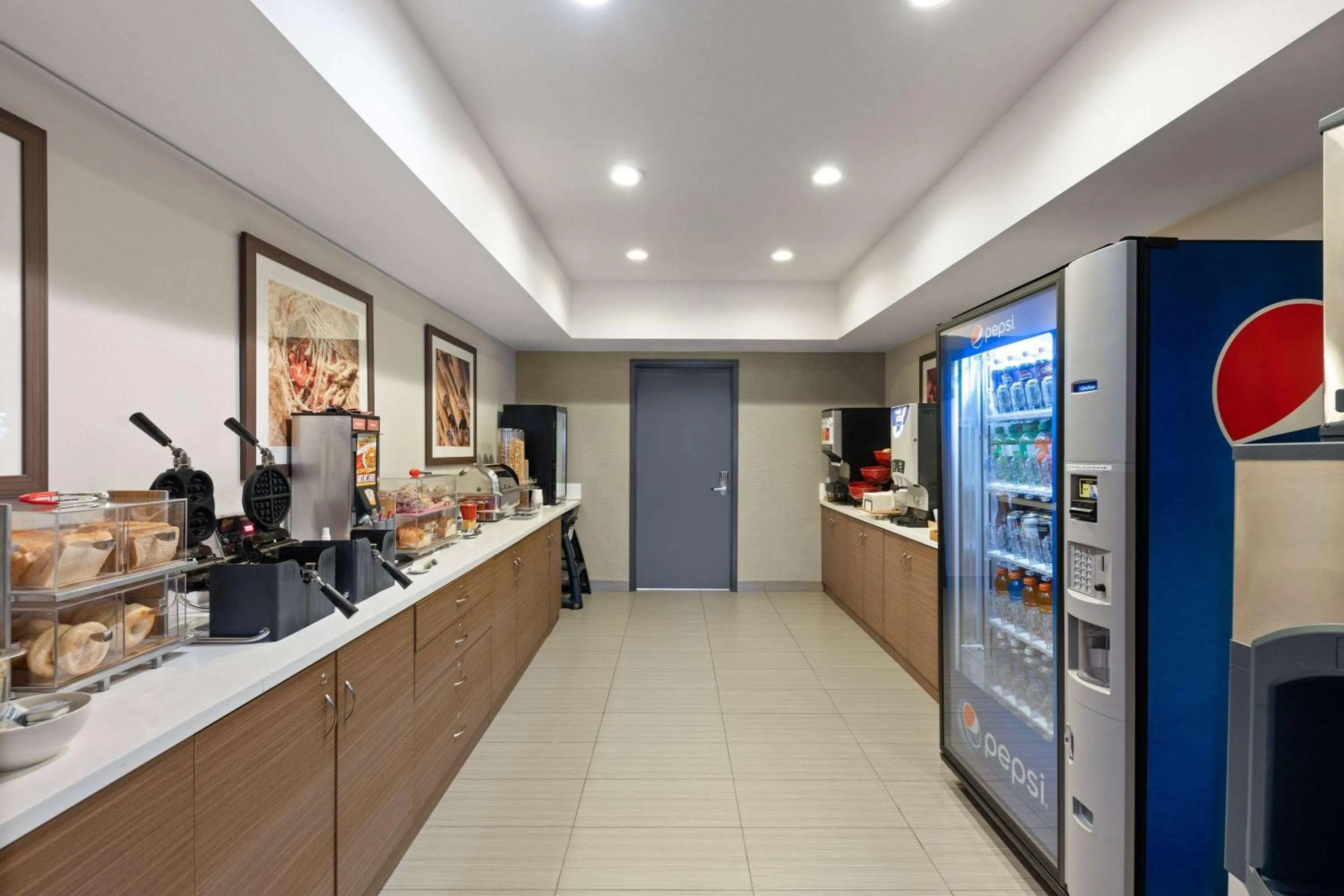 Breakfast in Microtel Inn & Suites by Wyndham Kirkland Lake