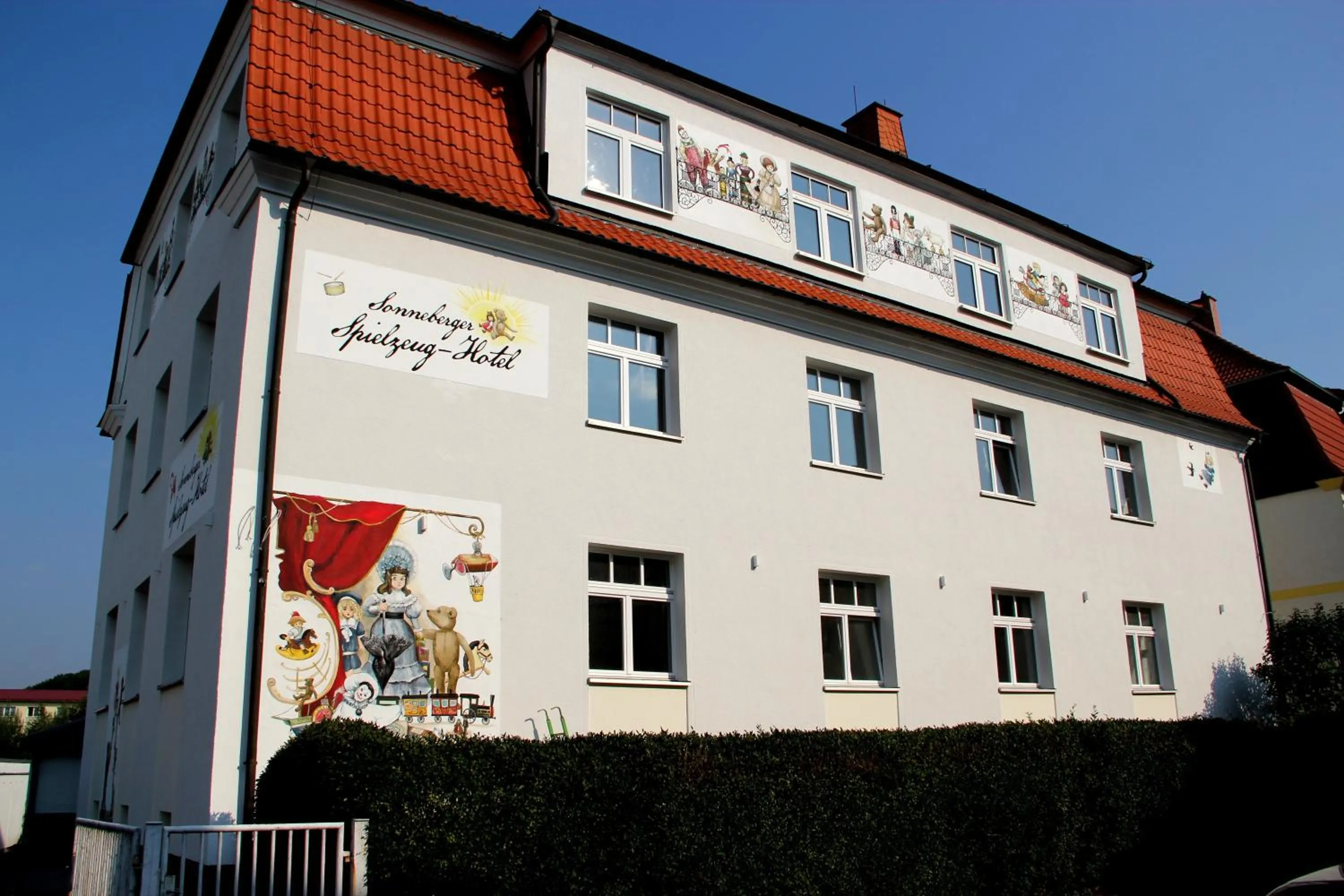 Facade/entrance in Spielzeughotel Sonneberg