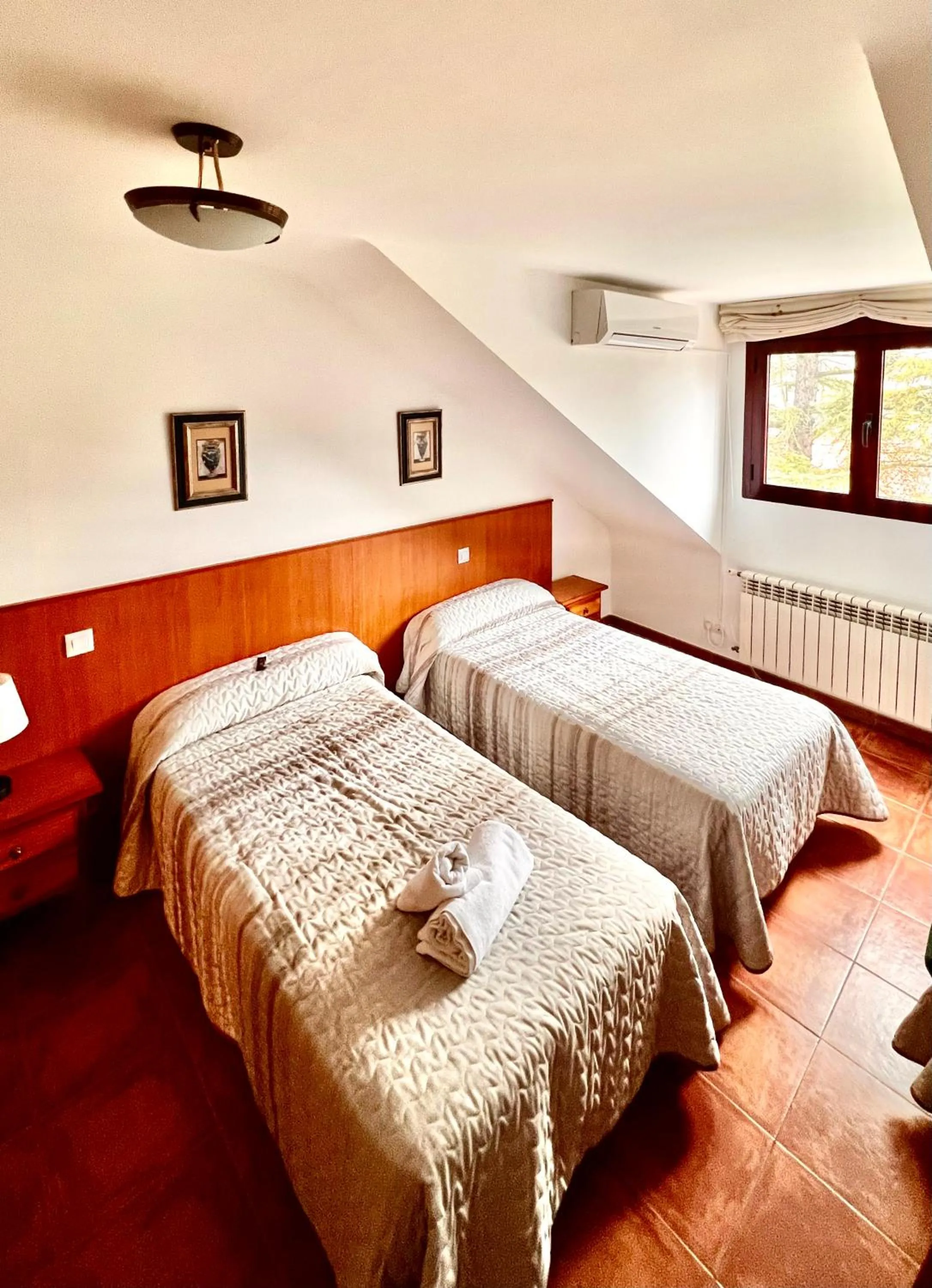 Bed in Hotel Puente de Piedra