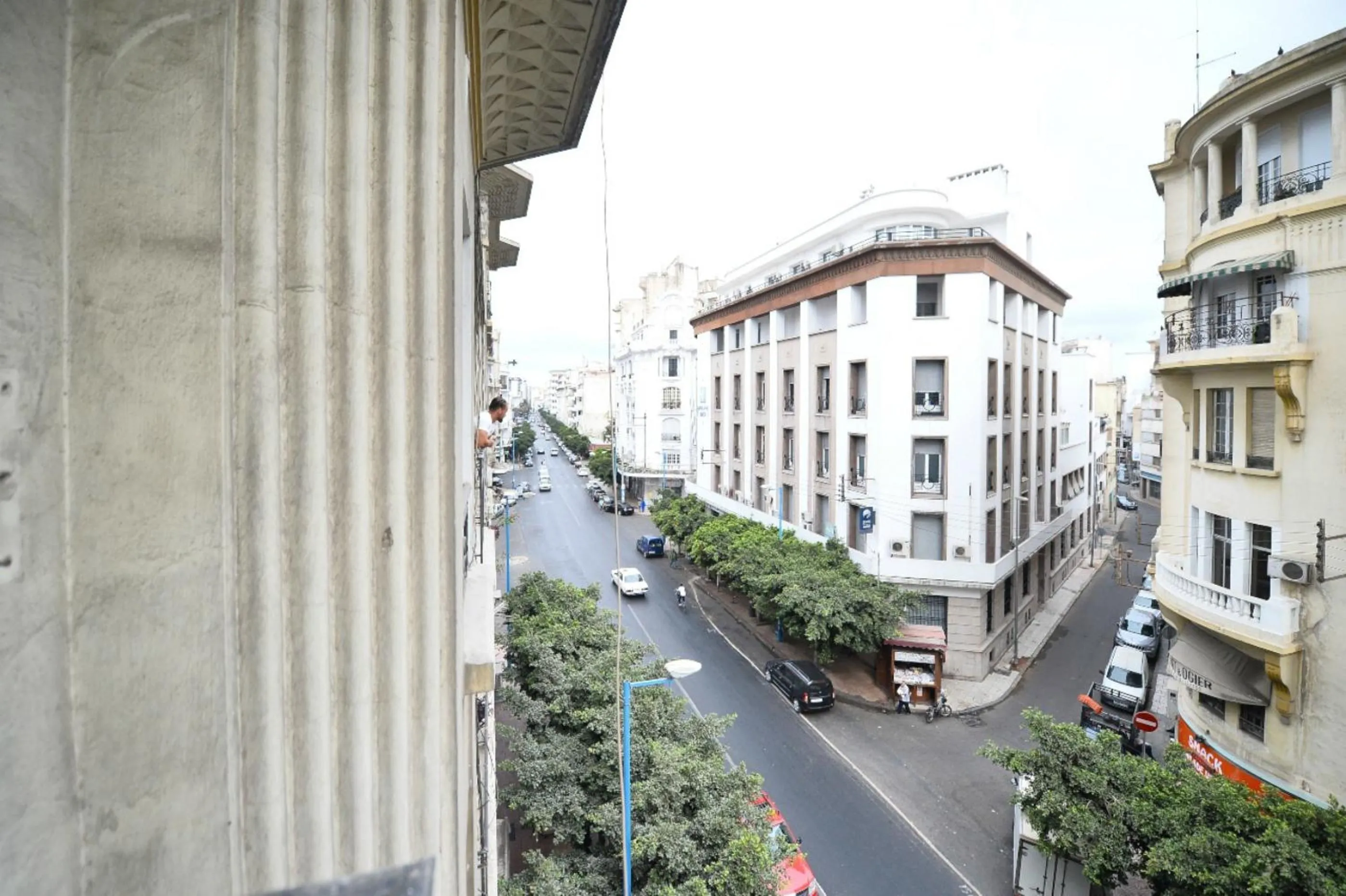 Apartment with Balcony in Cosy Art Deco Apart Welcome to James's