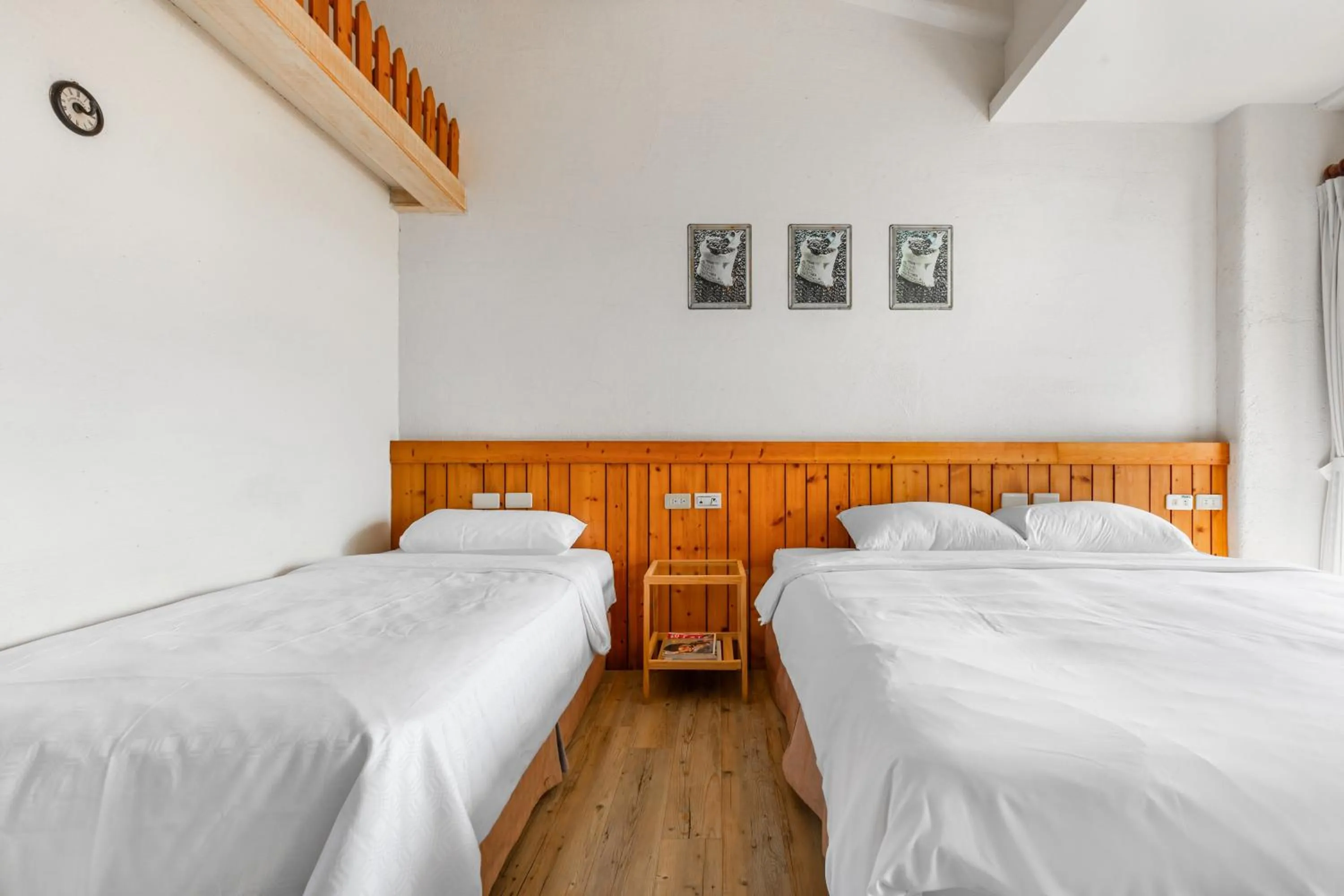 Photo of the whole room, Bed in Fairyland & Farm Guest House