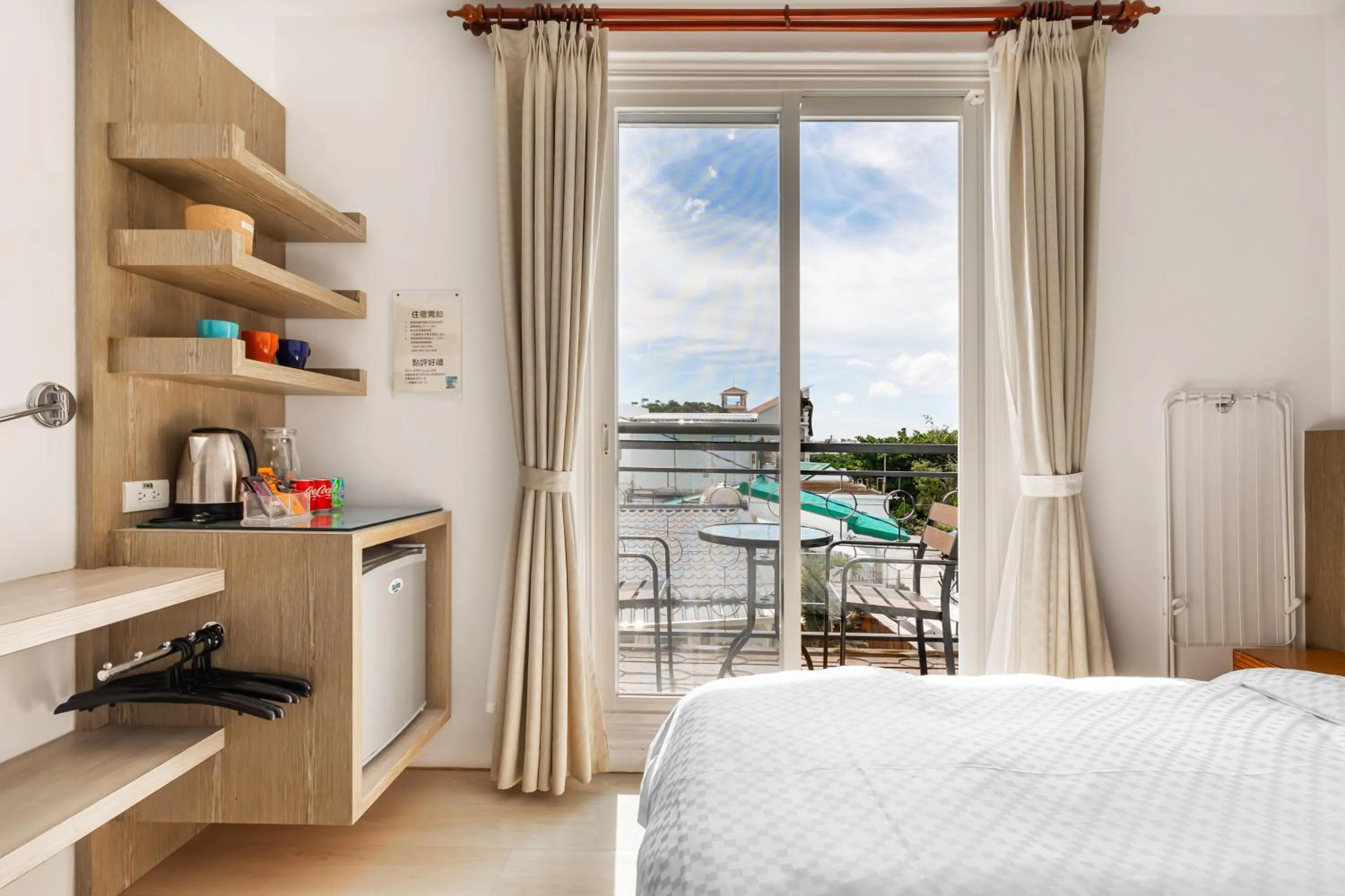 Photo of the whole room, Bed in Fairyland & Farm Guest House