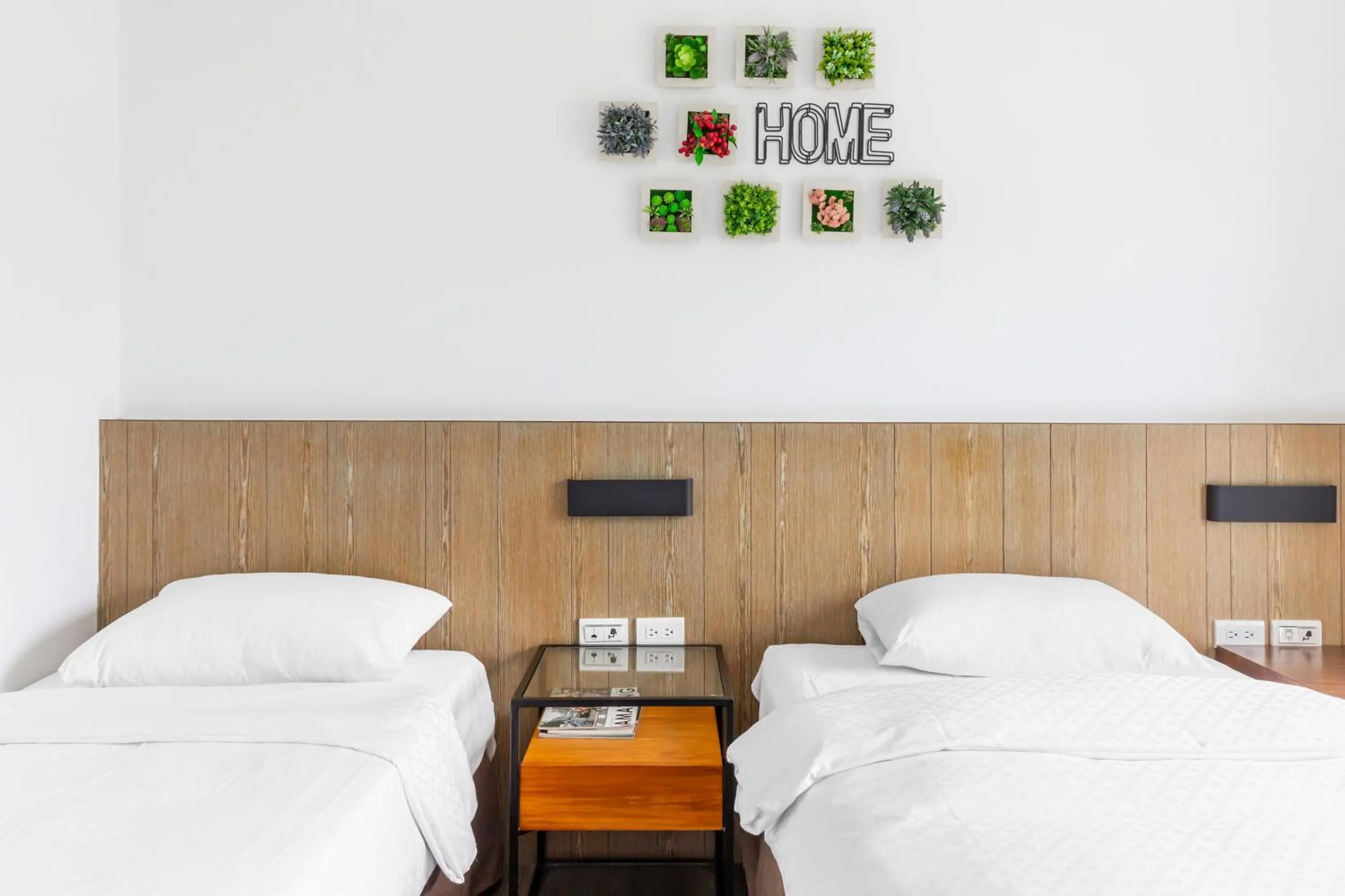 Photo of the whole room, Bed in Fairyland & Farm Guest House