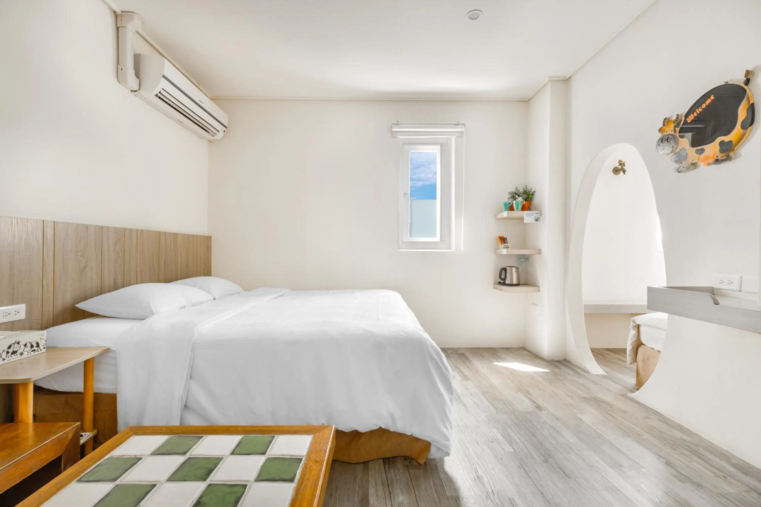 Photo of the whole room, Bed in Fairyland & Farm Guest House