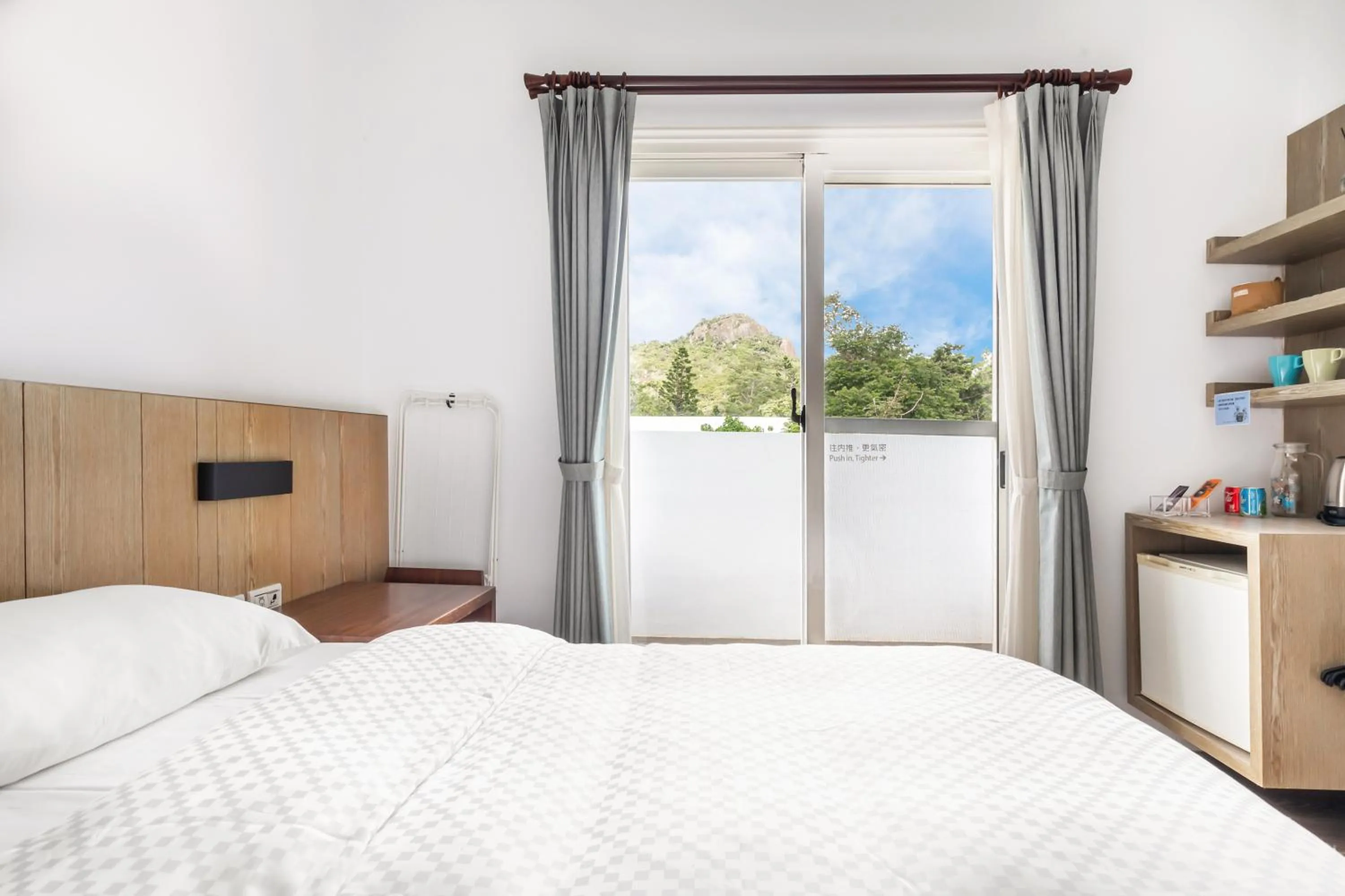 Photo of the whole room, Bed in Fairyland & Farm Guest House