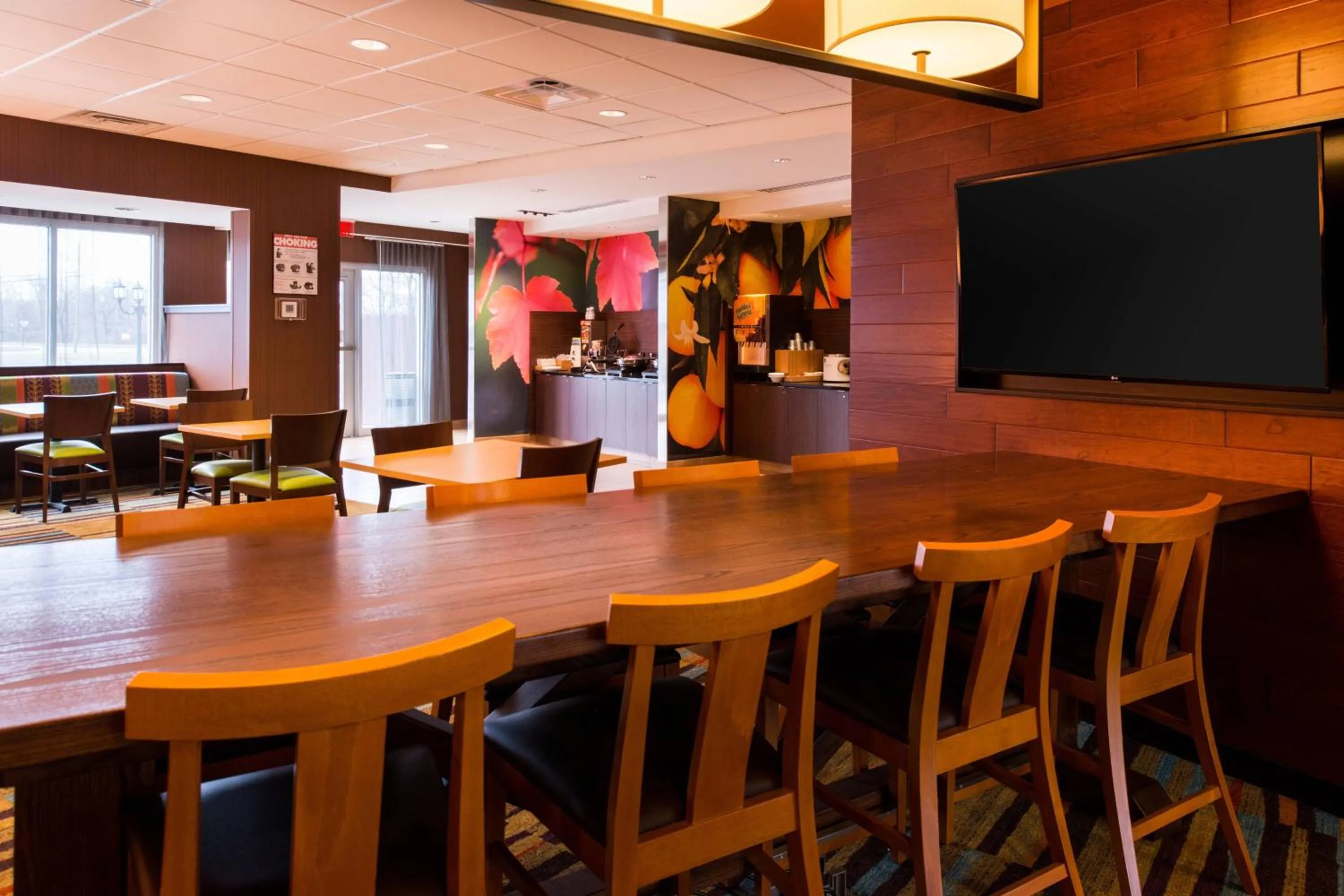 Restaurant/places to eat in Fairfield Inn & Suites by Marriott Utica
