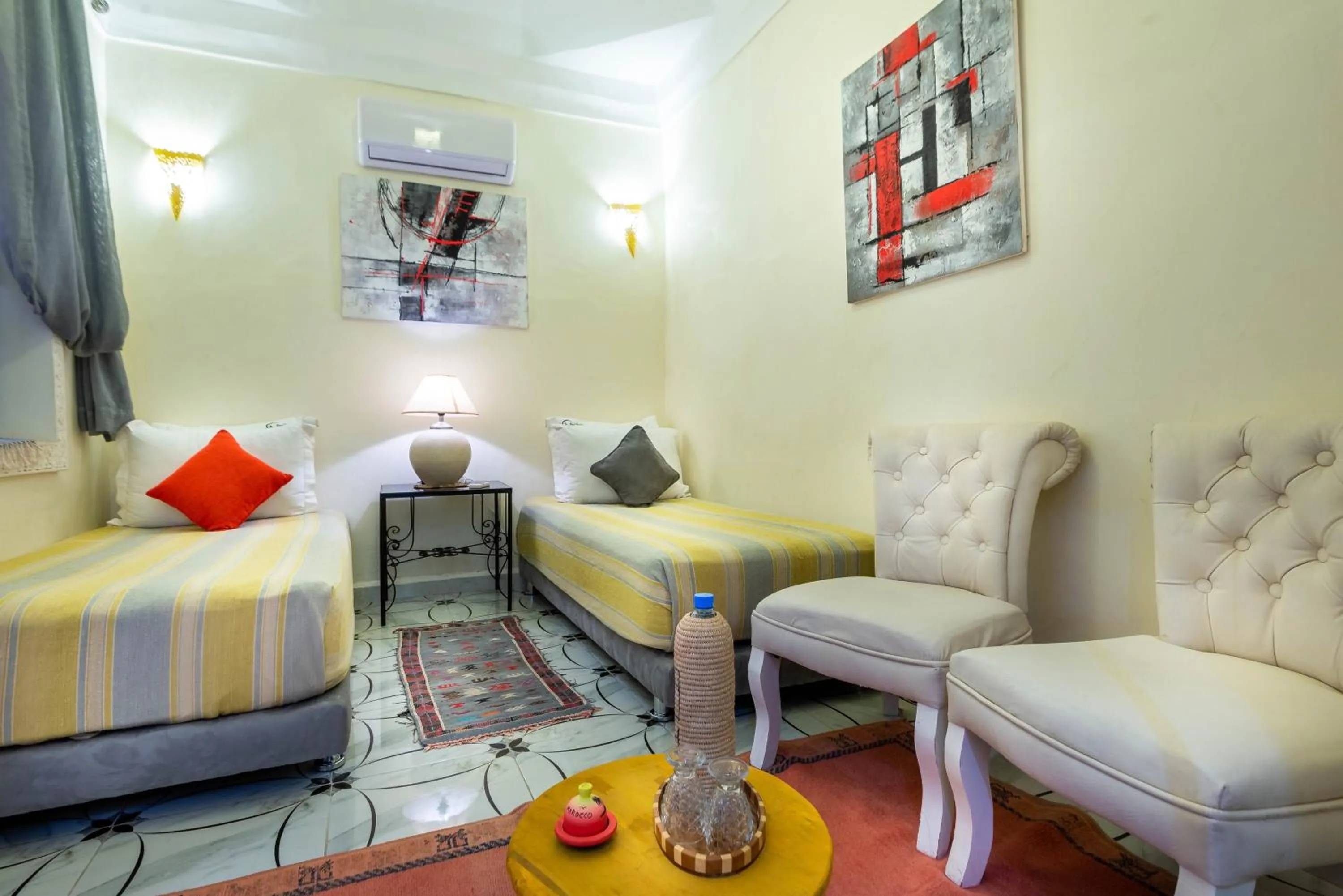 Photo of the whole room in Riad Belko