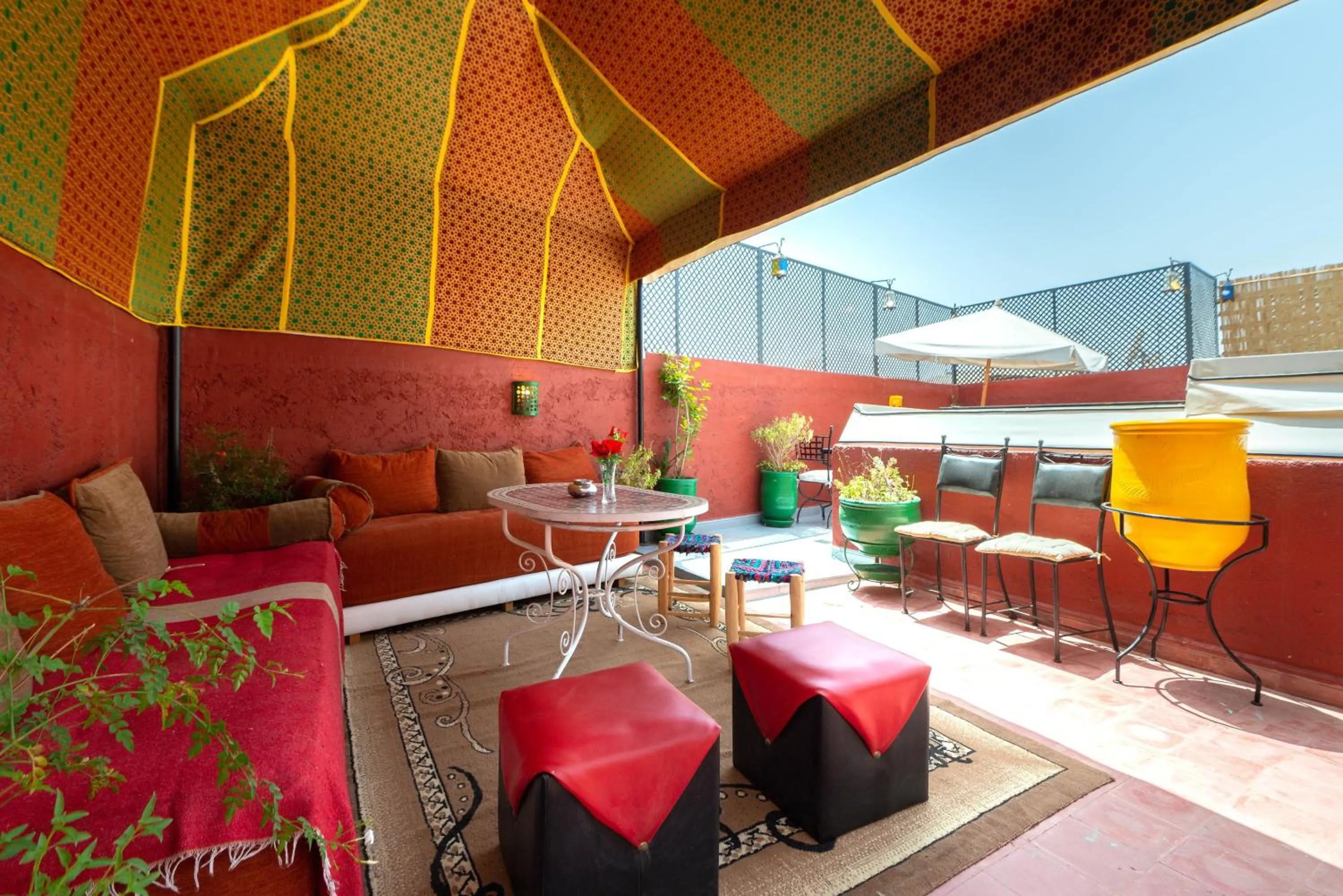 Restaurant/places to eat in Riad Belko