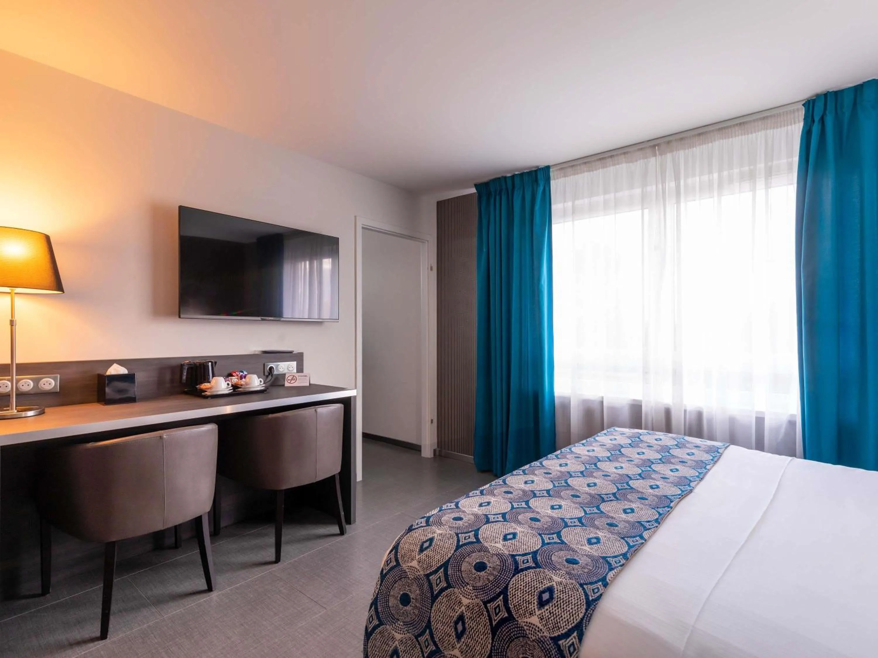 Bedroom, Bed in Mercure Bale Mulhouse Aeroport
