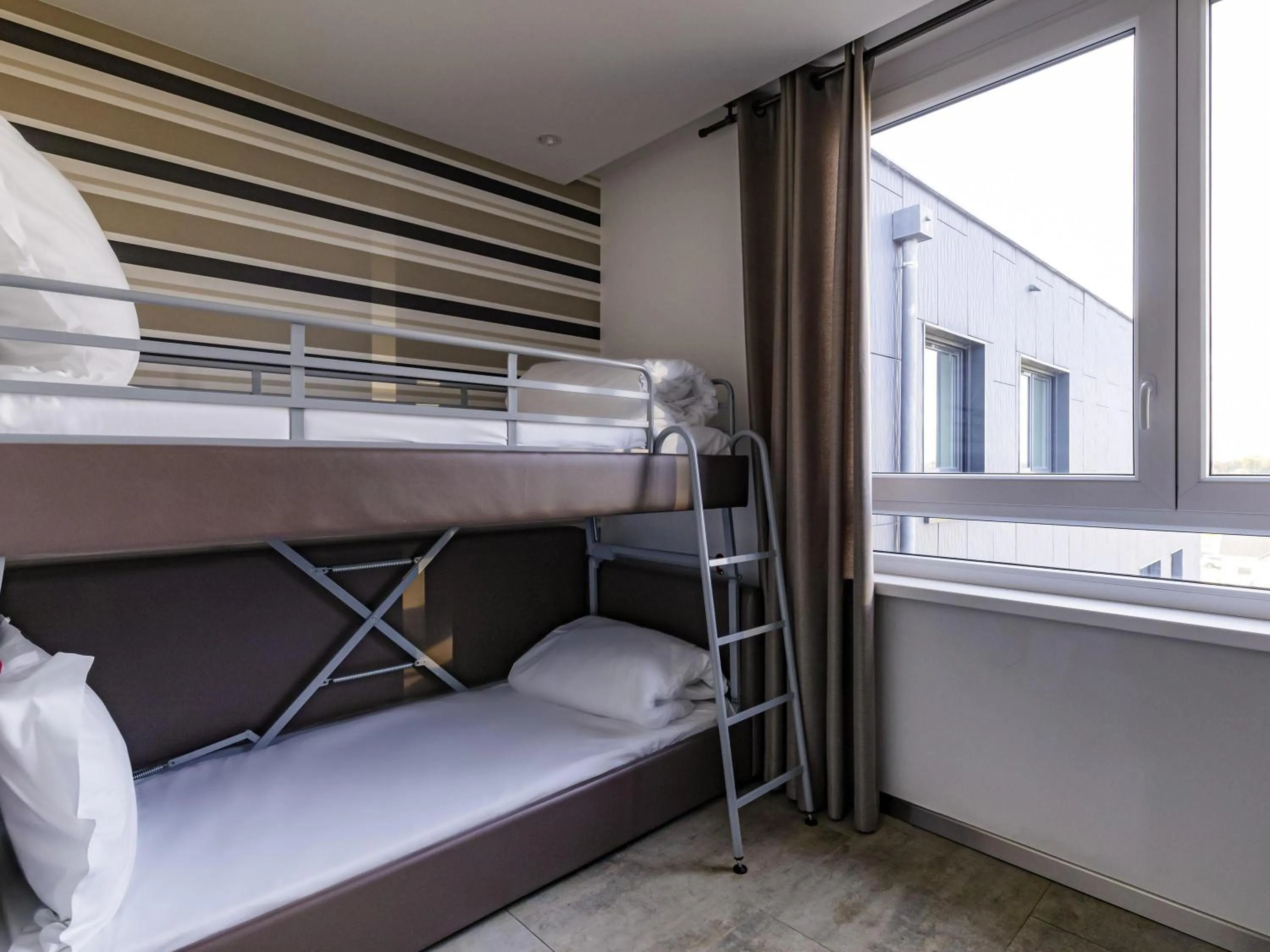 Bedroom, Bed in Mercure Bale Mulhouse Aeroport