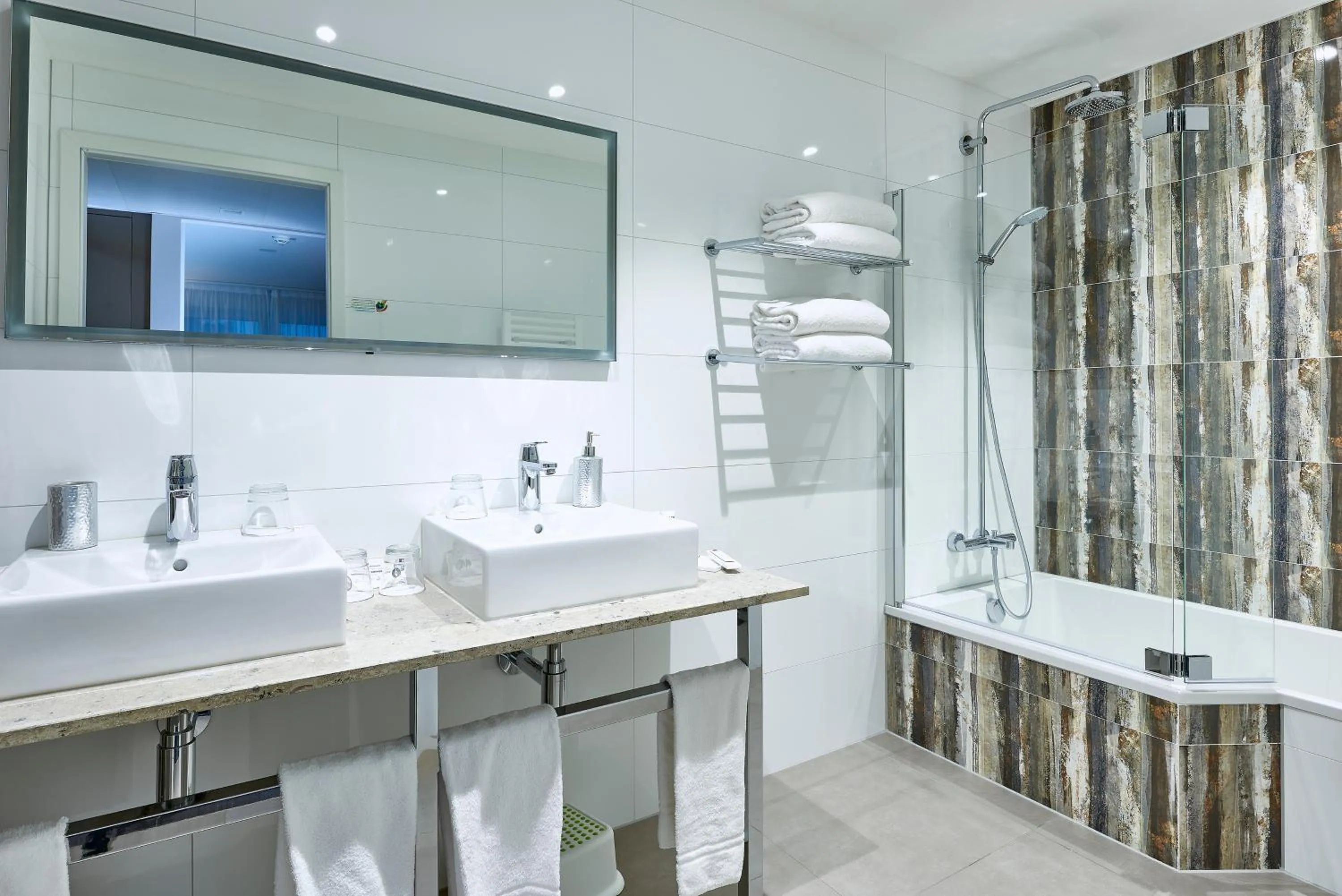 Bathroom in Mercure Bale Mulhouse Aeroport