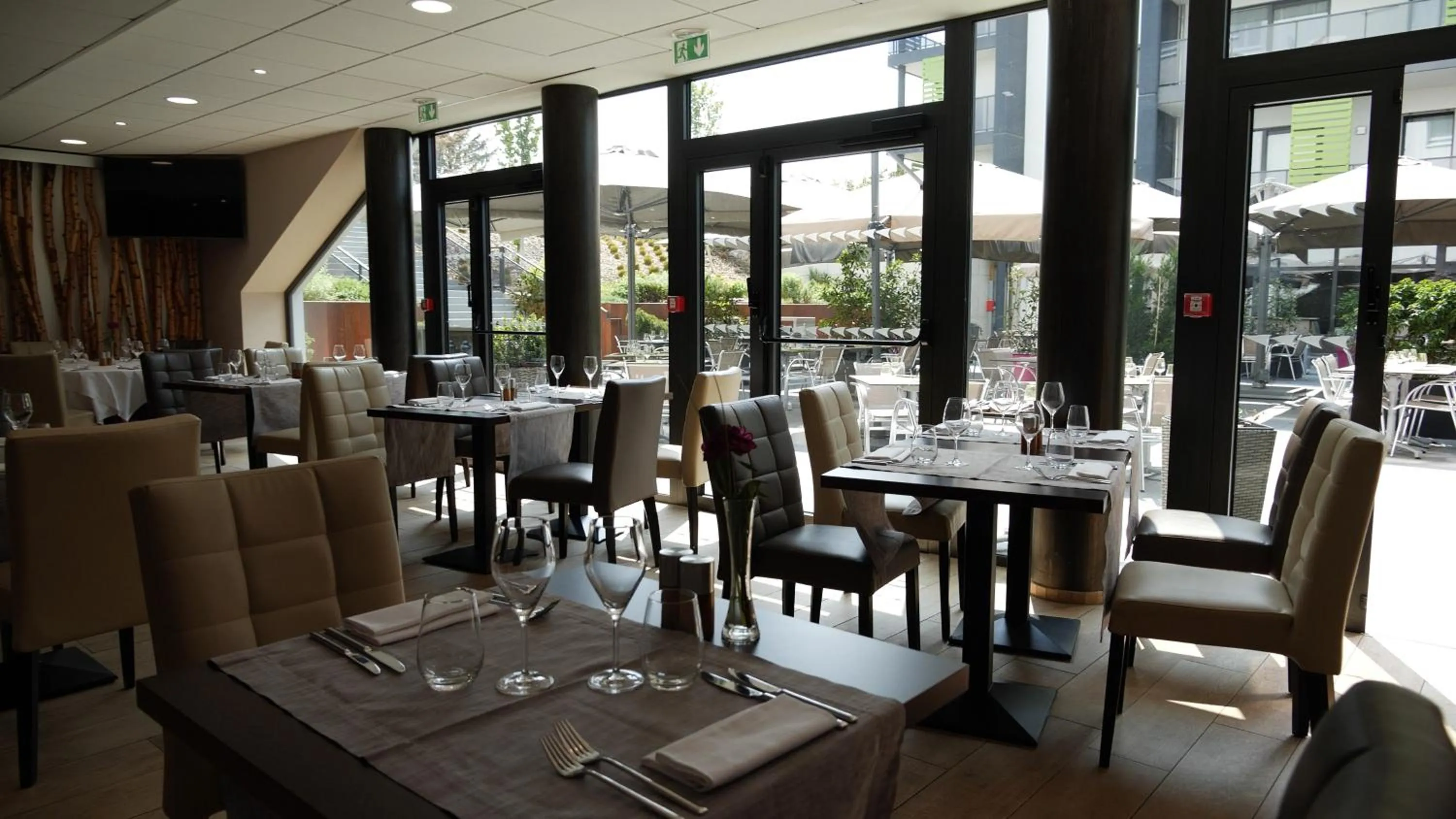 Restaurant/places to eat in Mercure Bale Mulhouse Aeroport