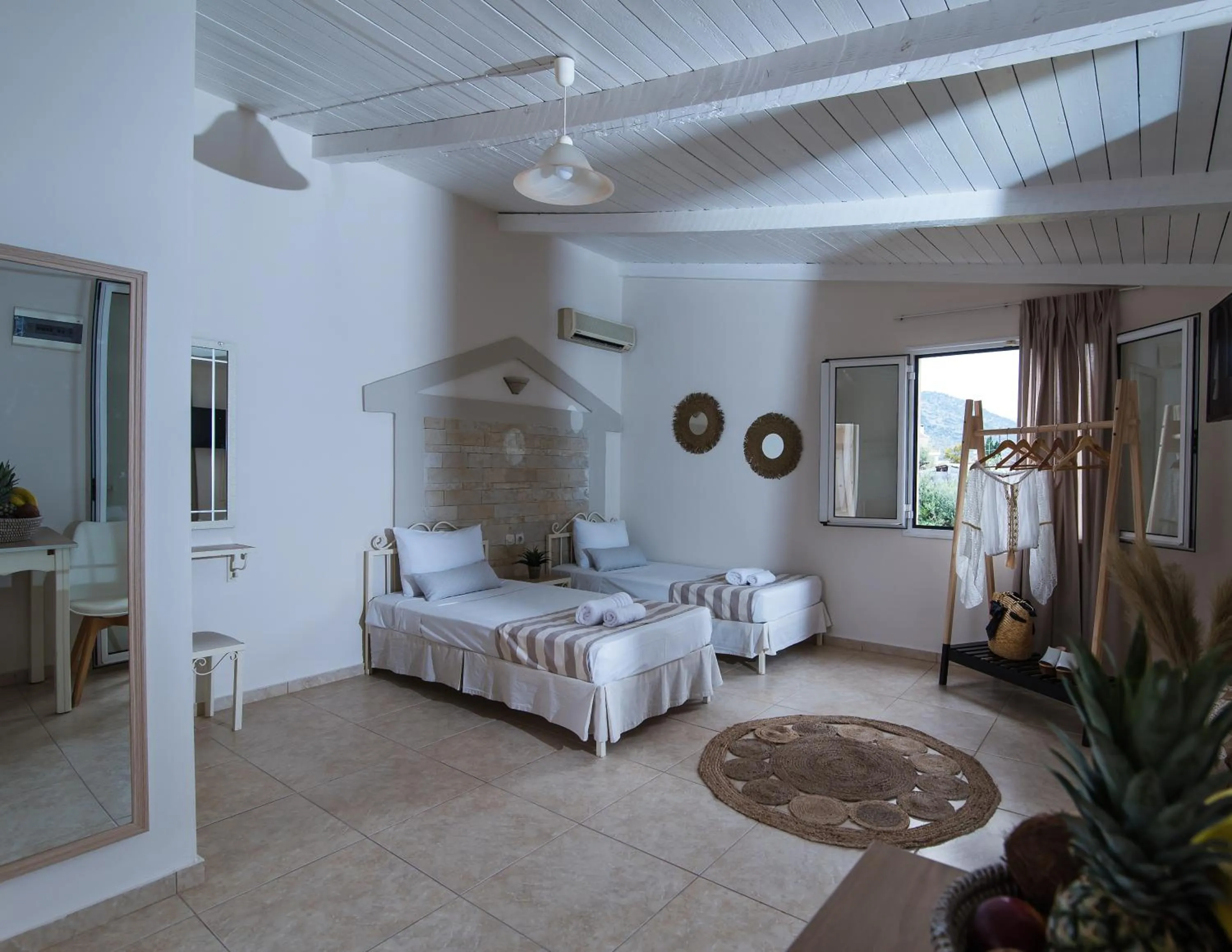 Photo of the whole room, Bed in Le Palme