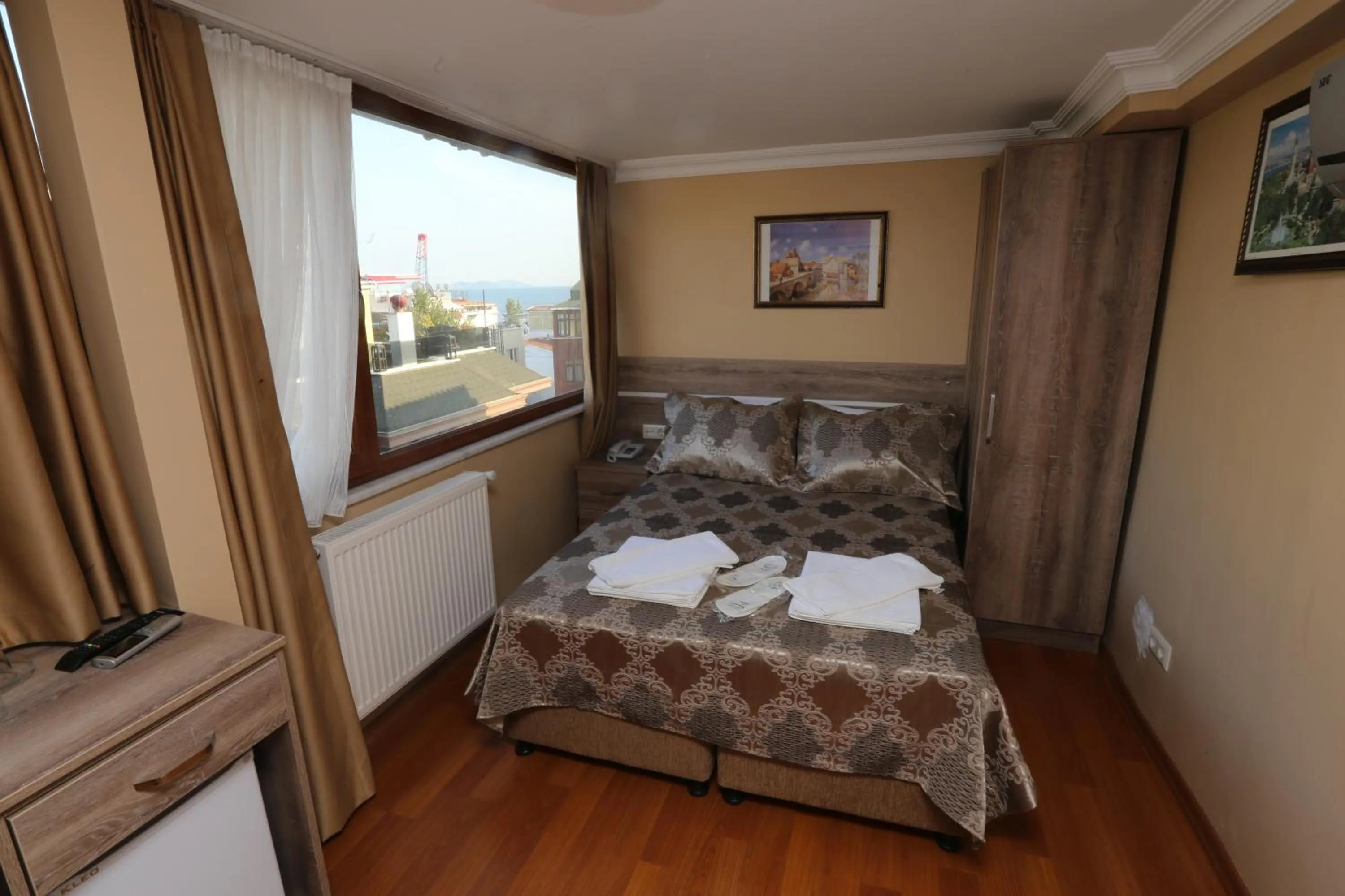 Photo of the whole room, Bed in My Holiday Time Hotel