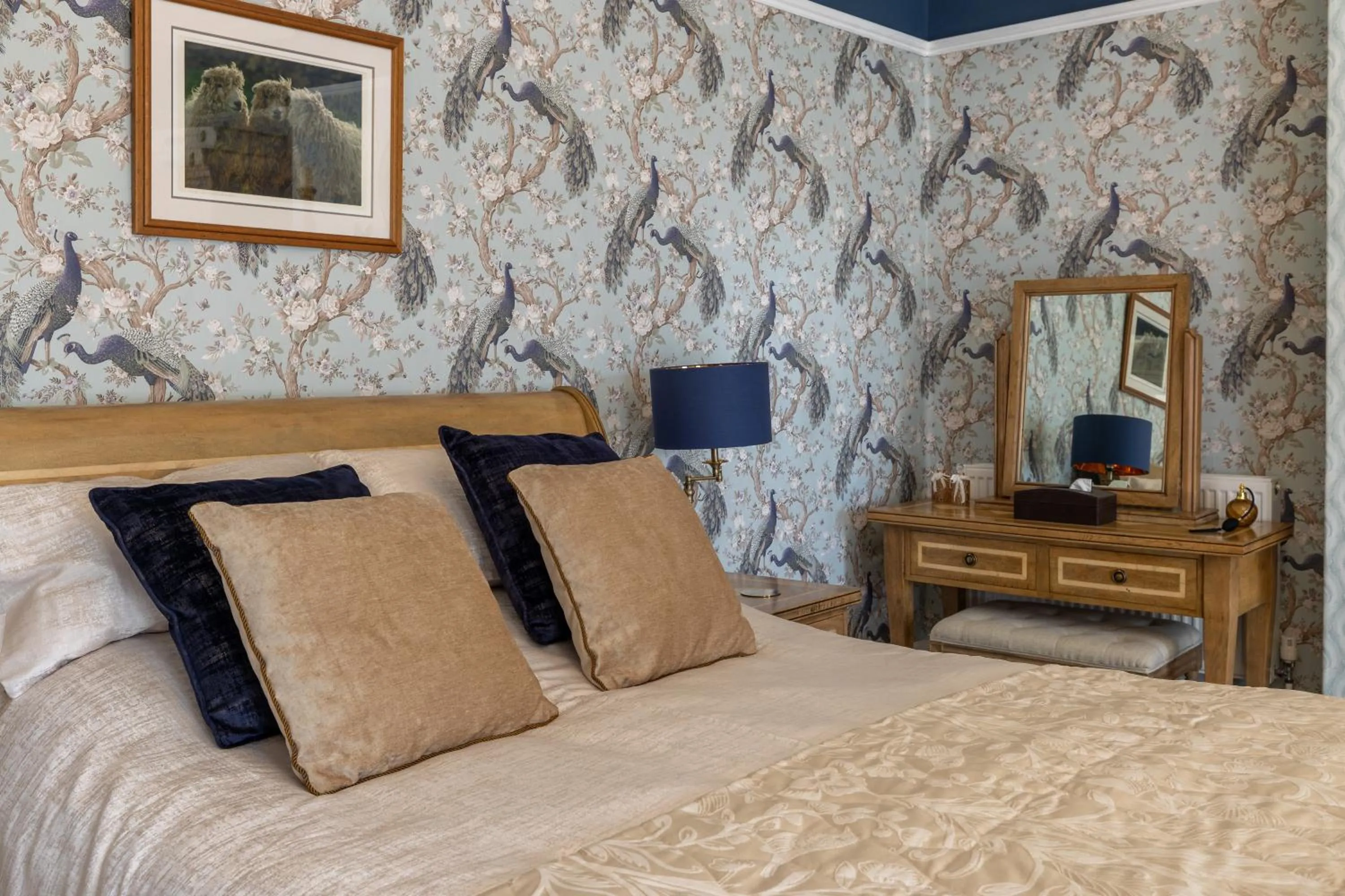 Bedroom, Bed in Highgate House