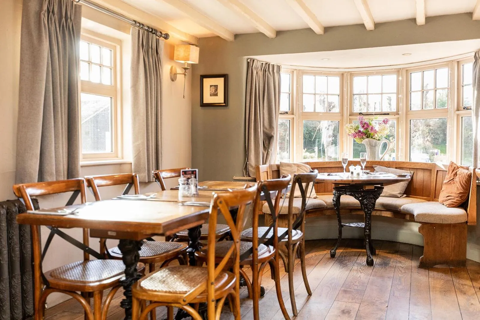 Dining area in The Dragon Willington