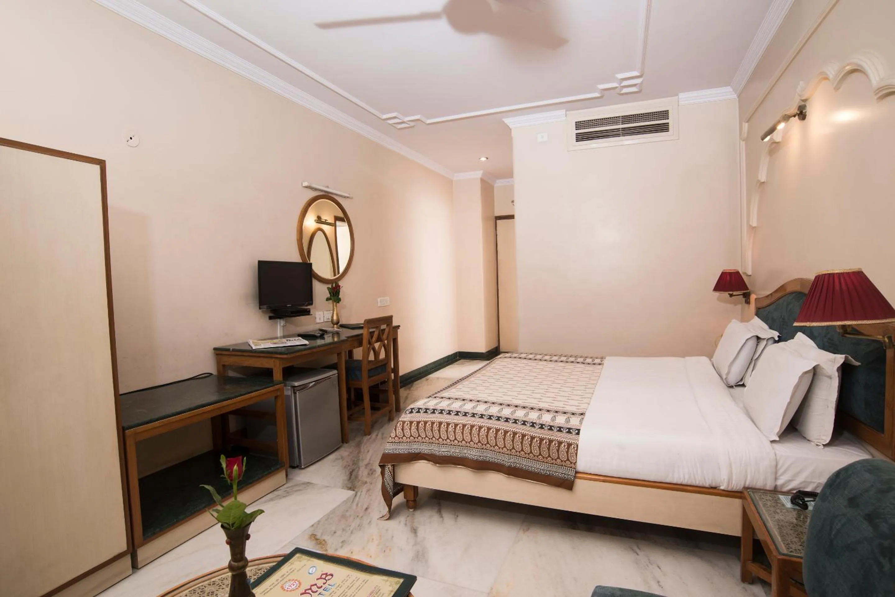 Photo of the whole room, Bed in LMB Hotel City Centre, Jaipur