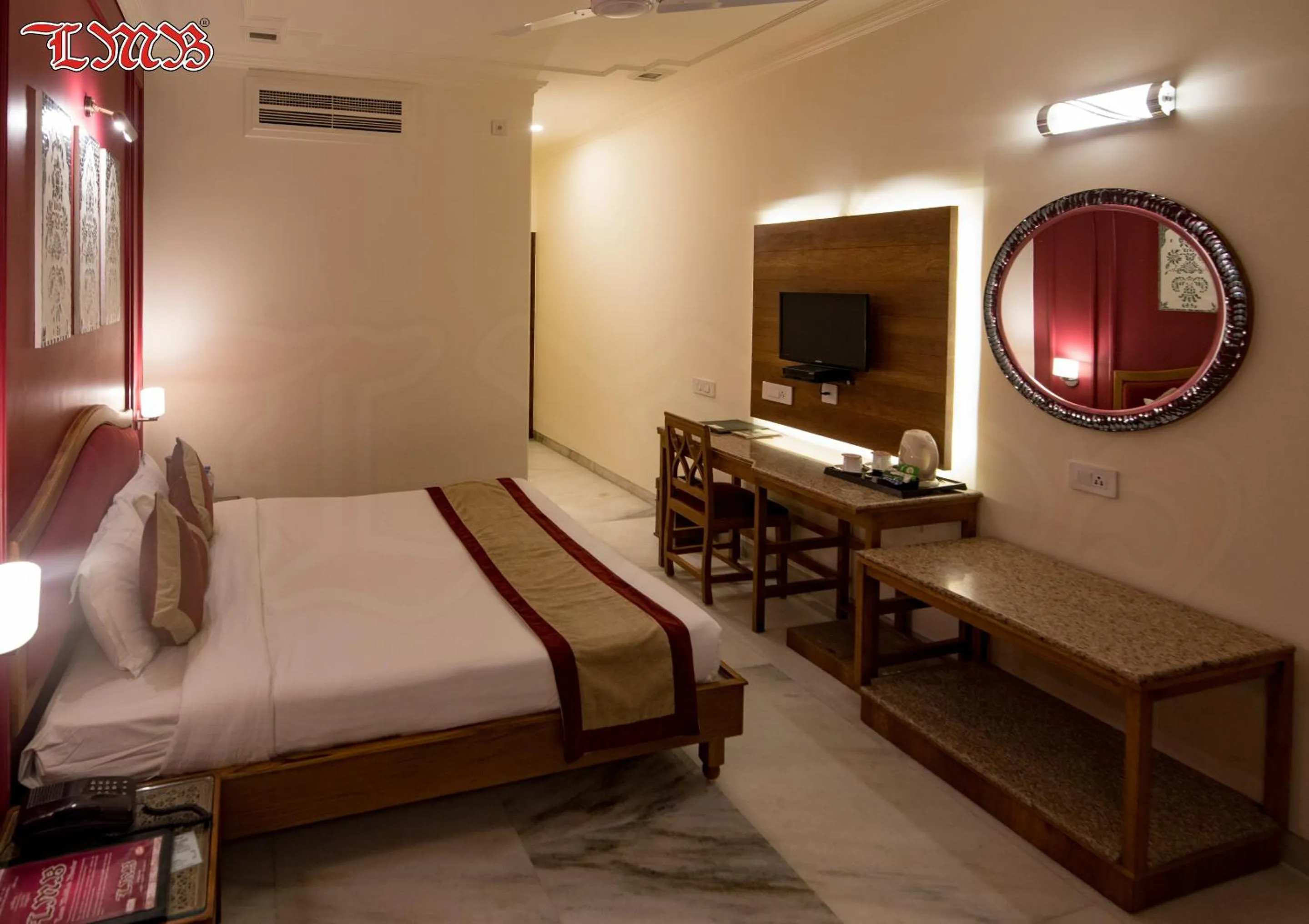 Bedroom, Bed in LMB Hotel City Centre, Jaipur