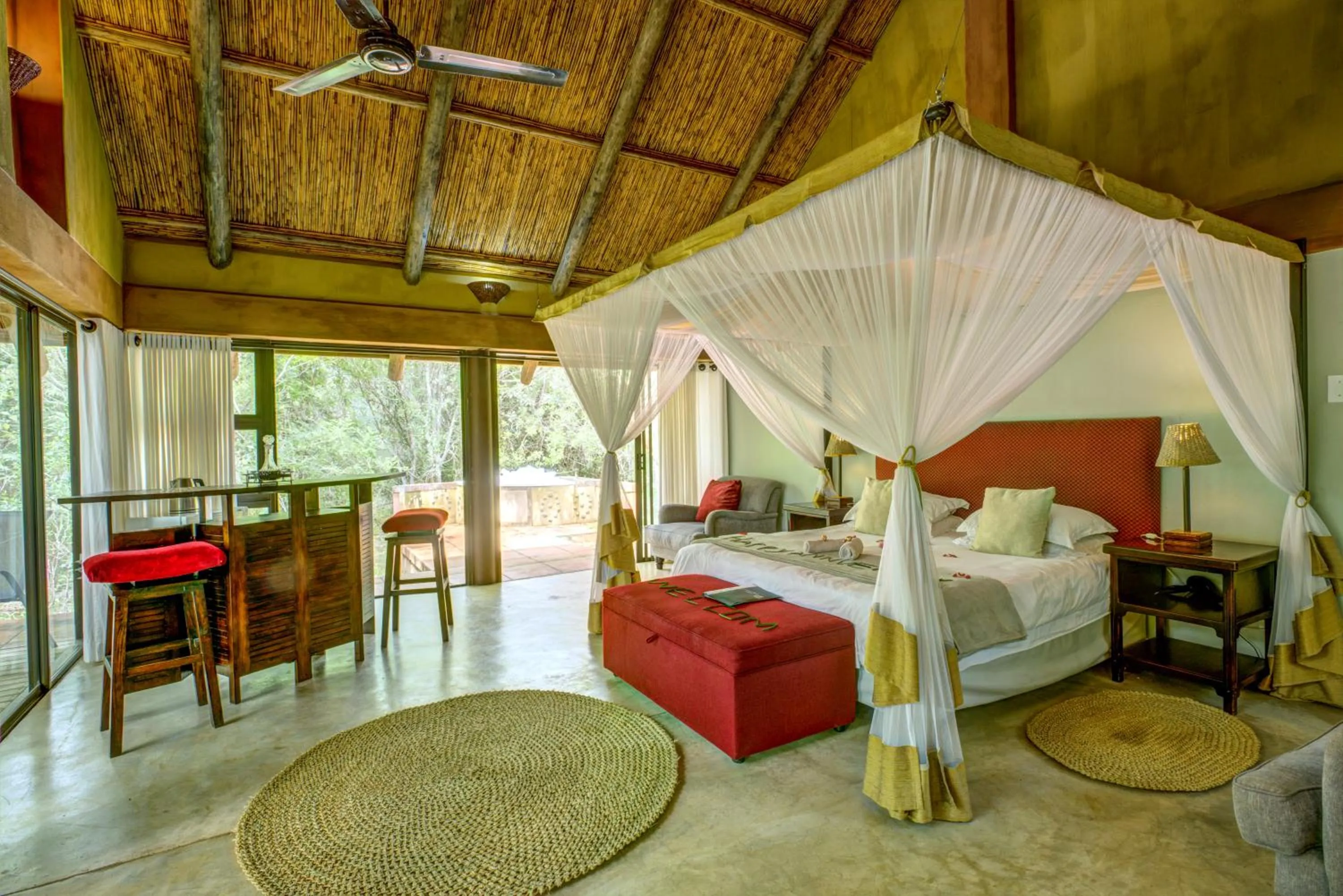 Bed in Leopard Walk Lodge