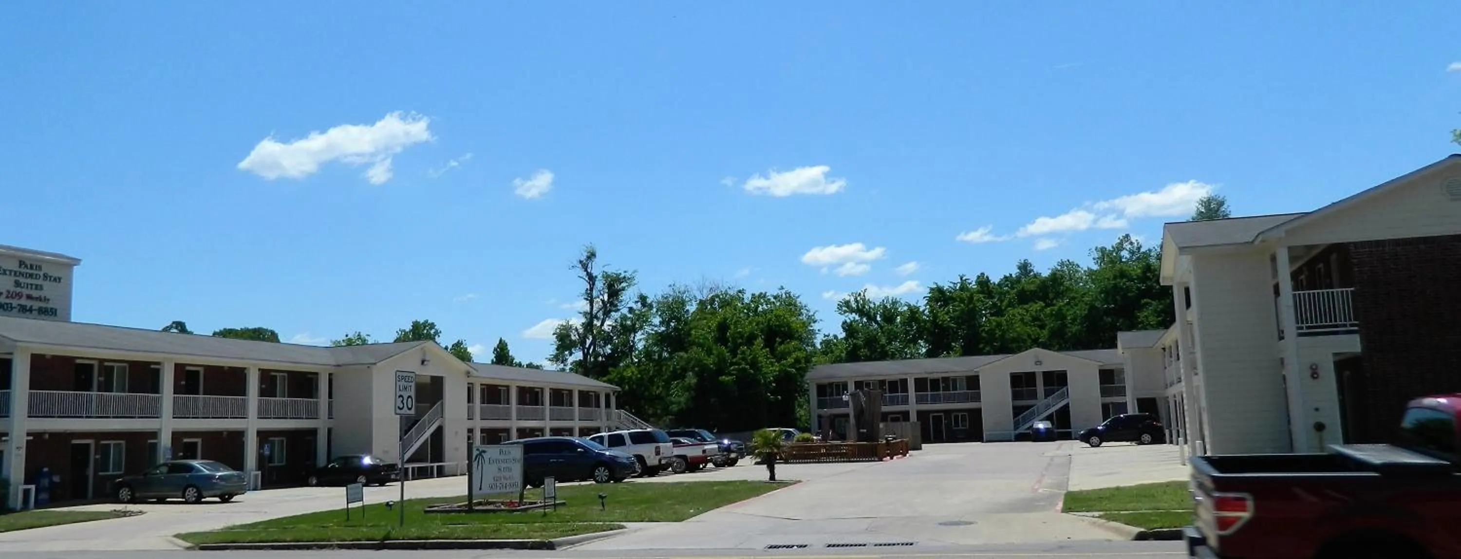 Street view in Paris Extended Stay Suites