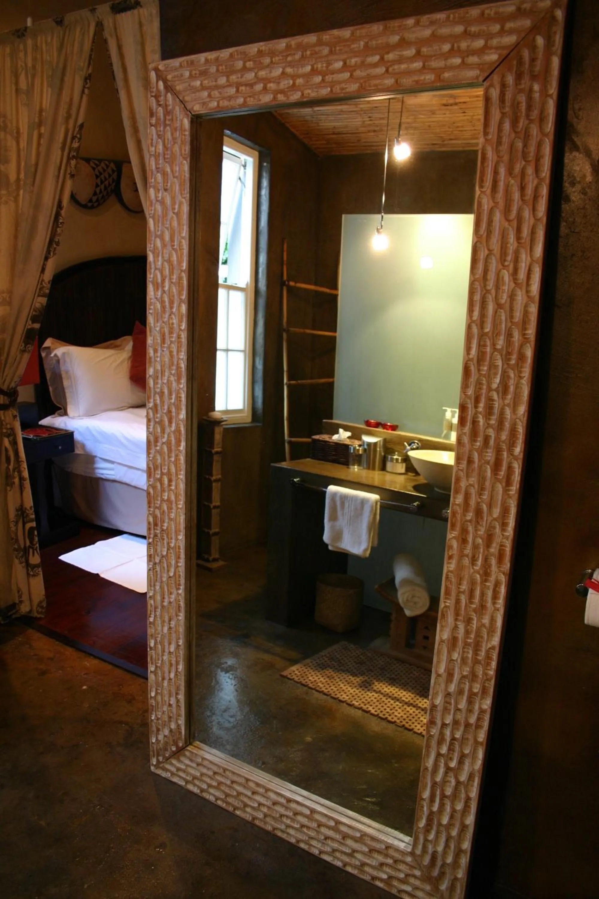 Bathroom, Bed in Jardin d'ébène Boutique Guesthouse