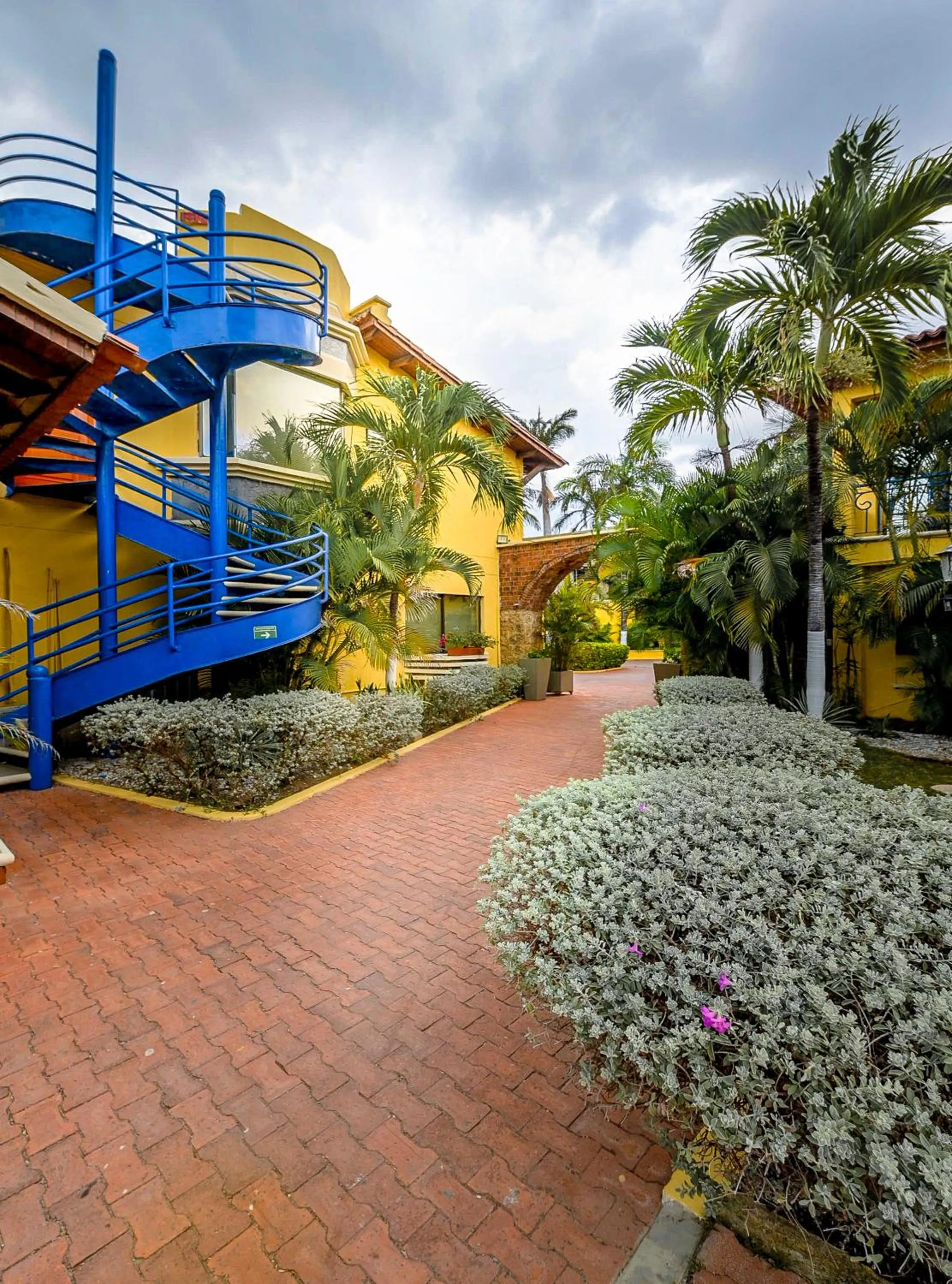 Facade/entrance in Porto Bello Hotel Boutique