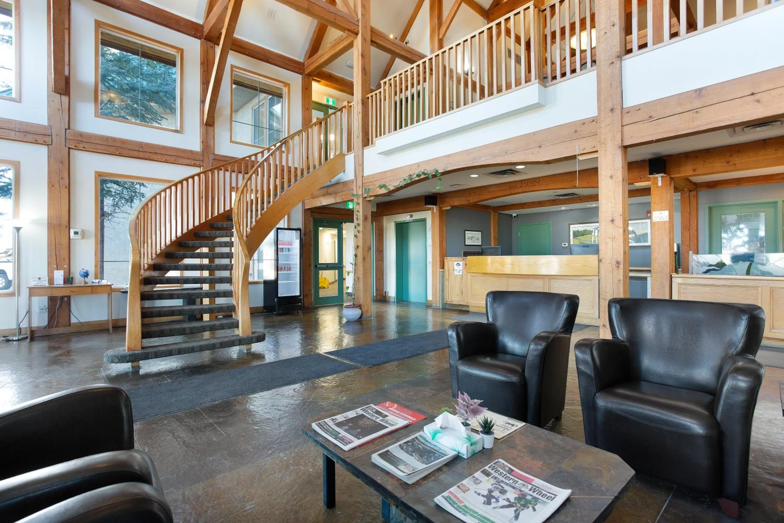 Lakeview Inns & Suites - Okotoks