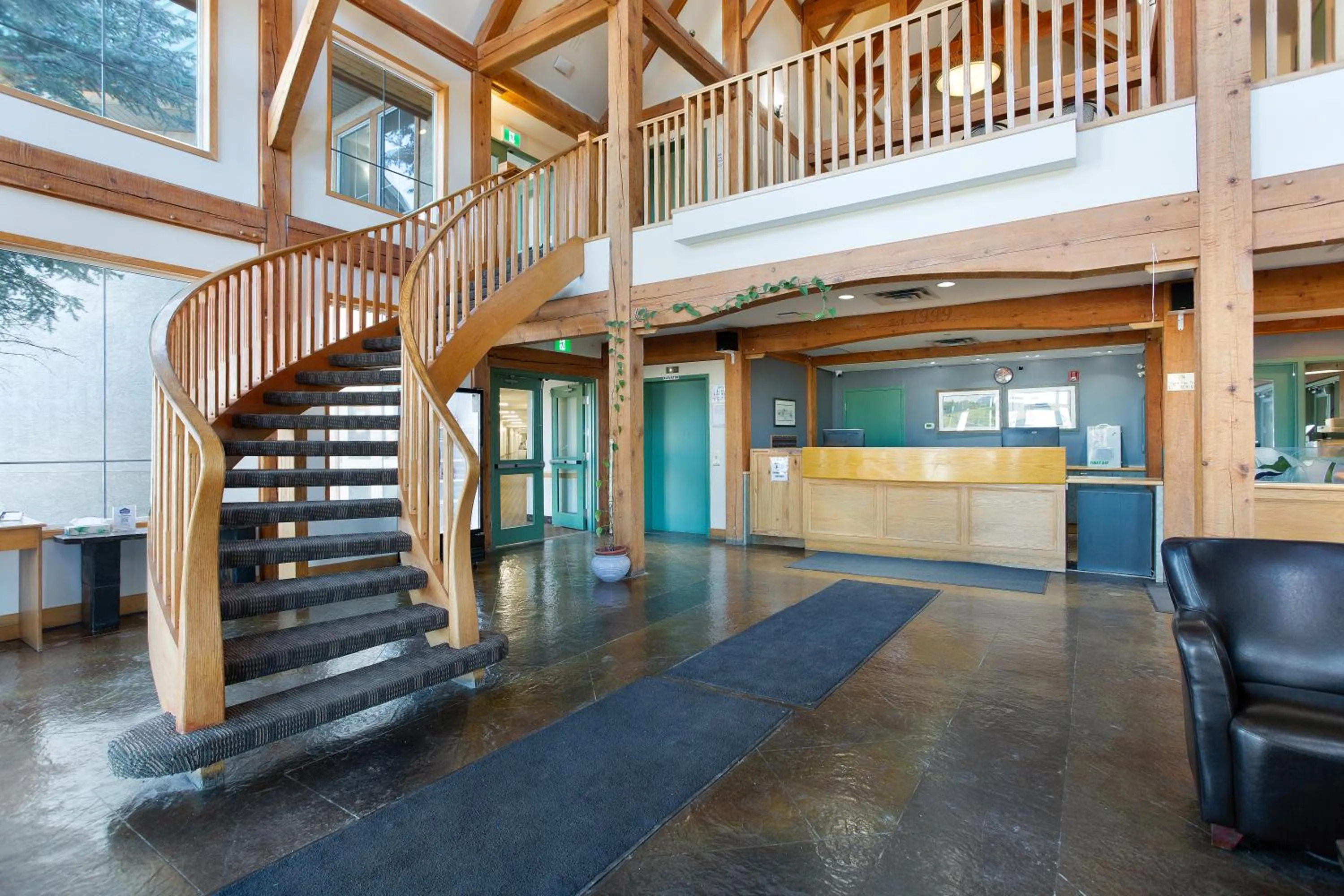 Lakeview Inns & Suites - Okotoks