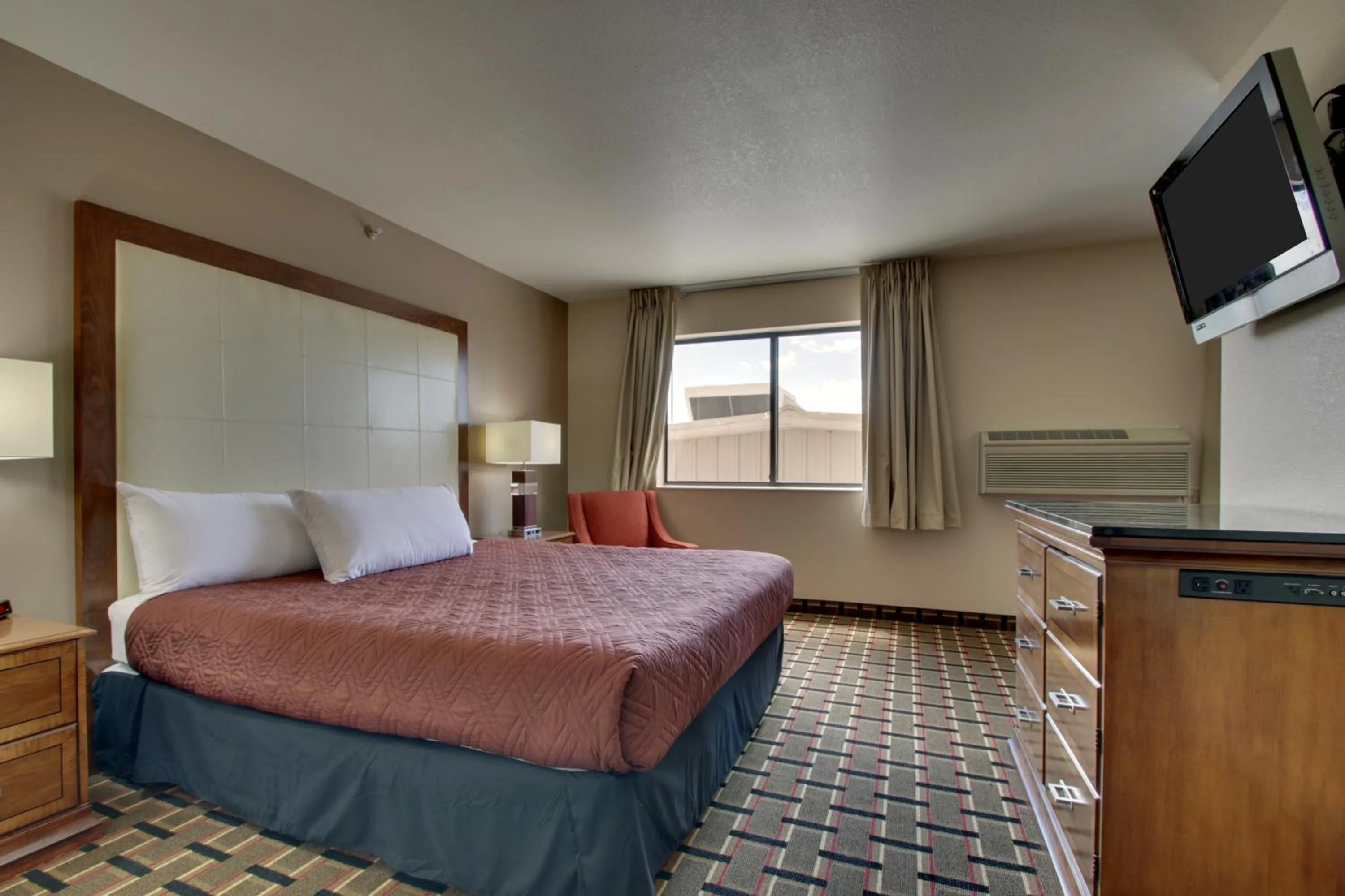 Bedroom, Bed in Heritage Grand Inn