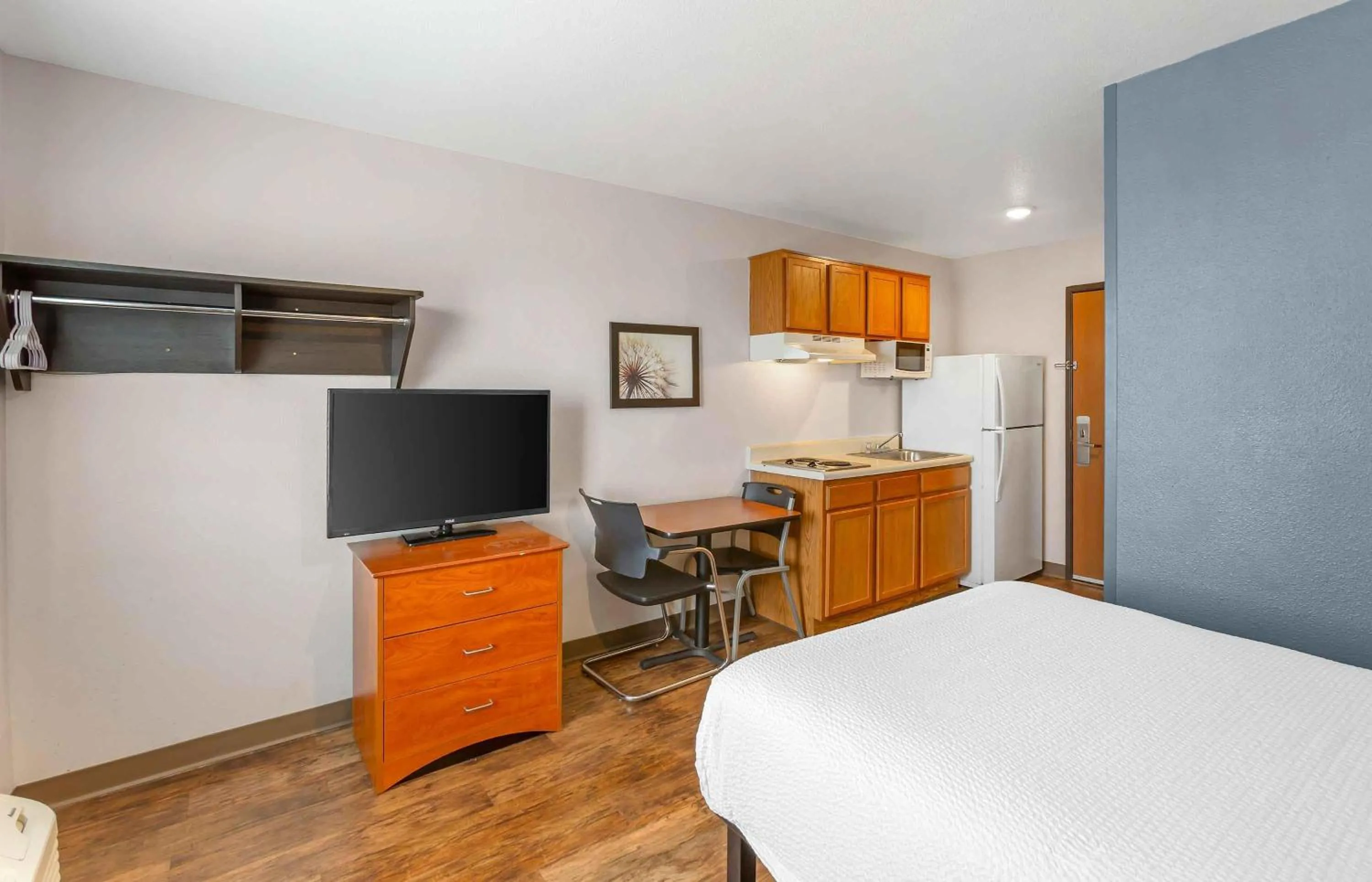 Bedroom, Bed in Extended Stay America Select Suites - Las Cruces