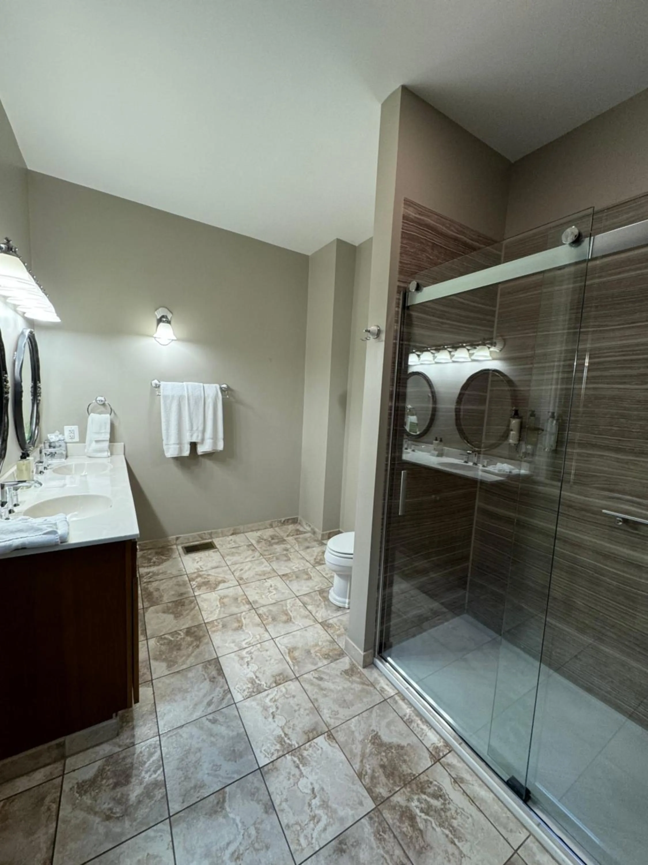 Normandy Farm Hotel & Conference Center