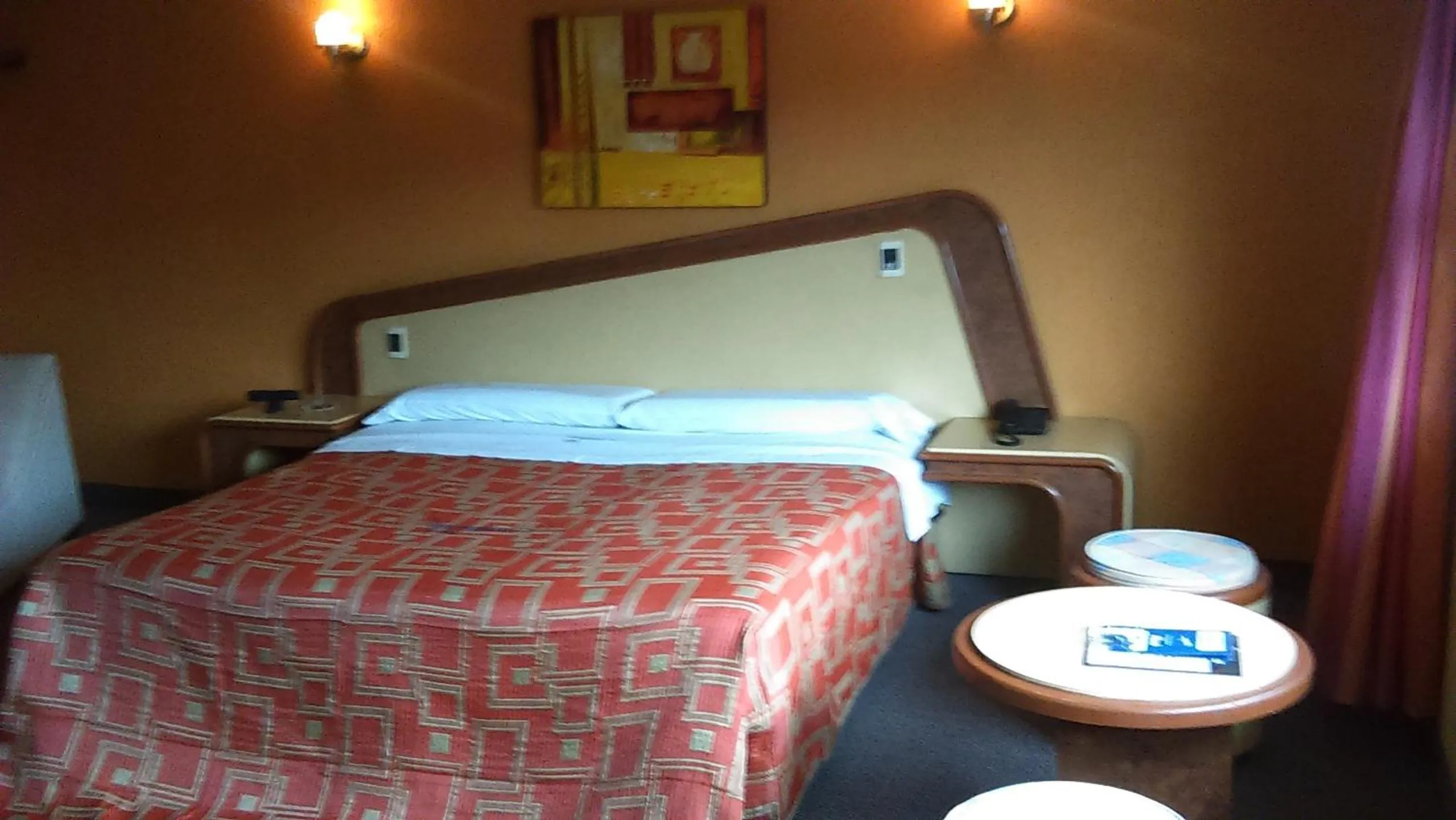 Bed in Hotel Aeropuerto