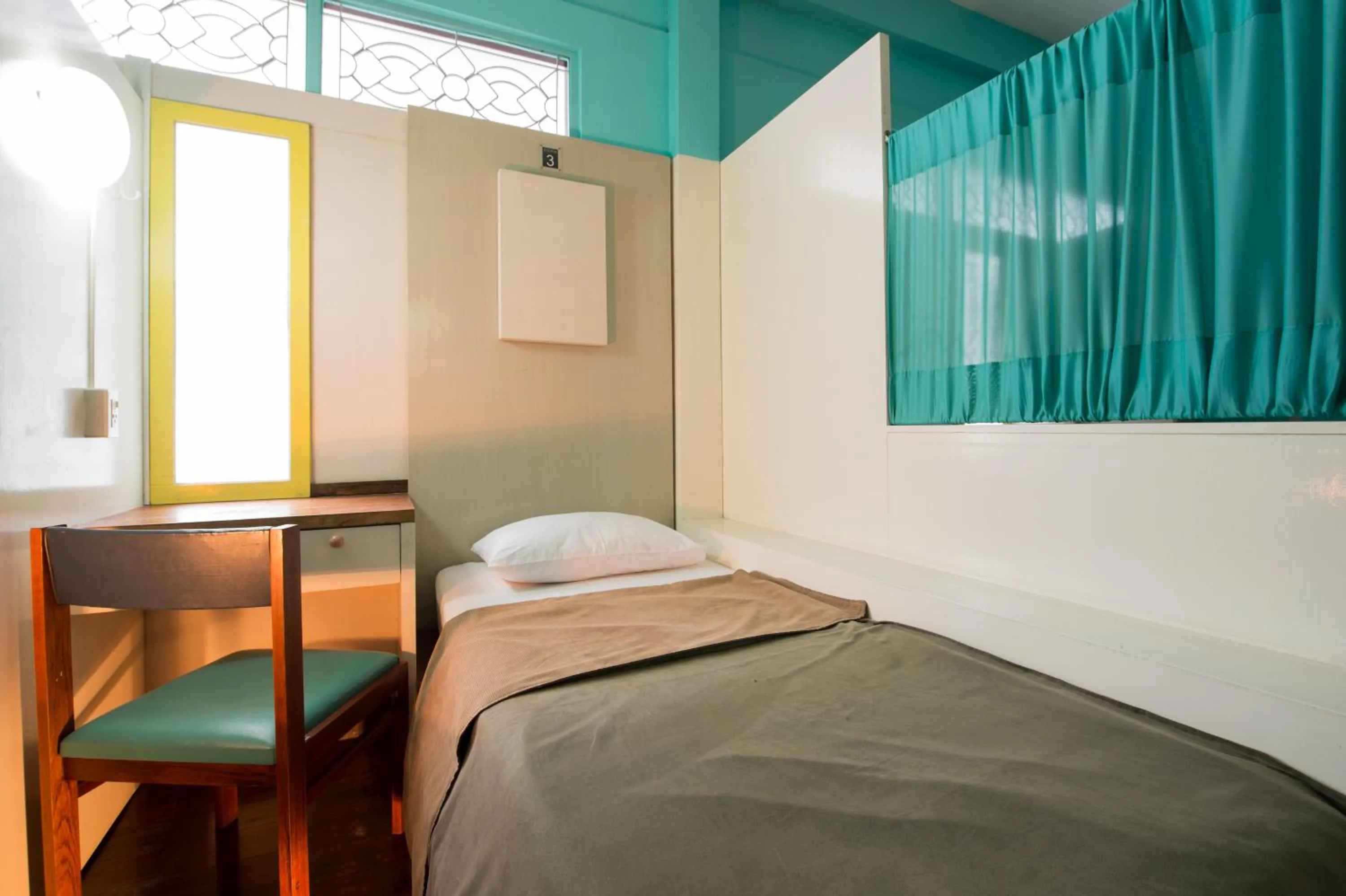 Bed in 60 Blue House