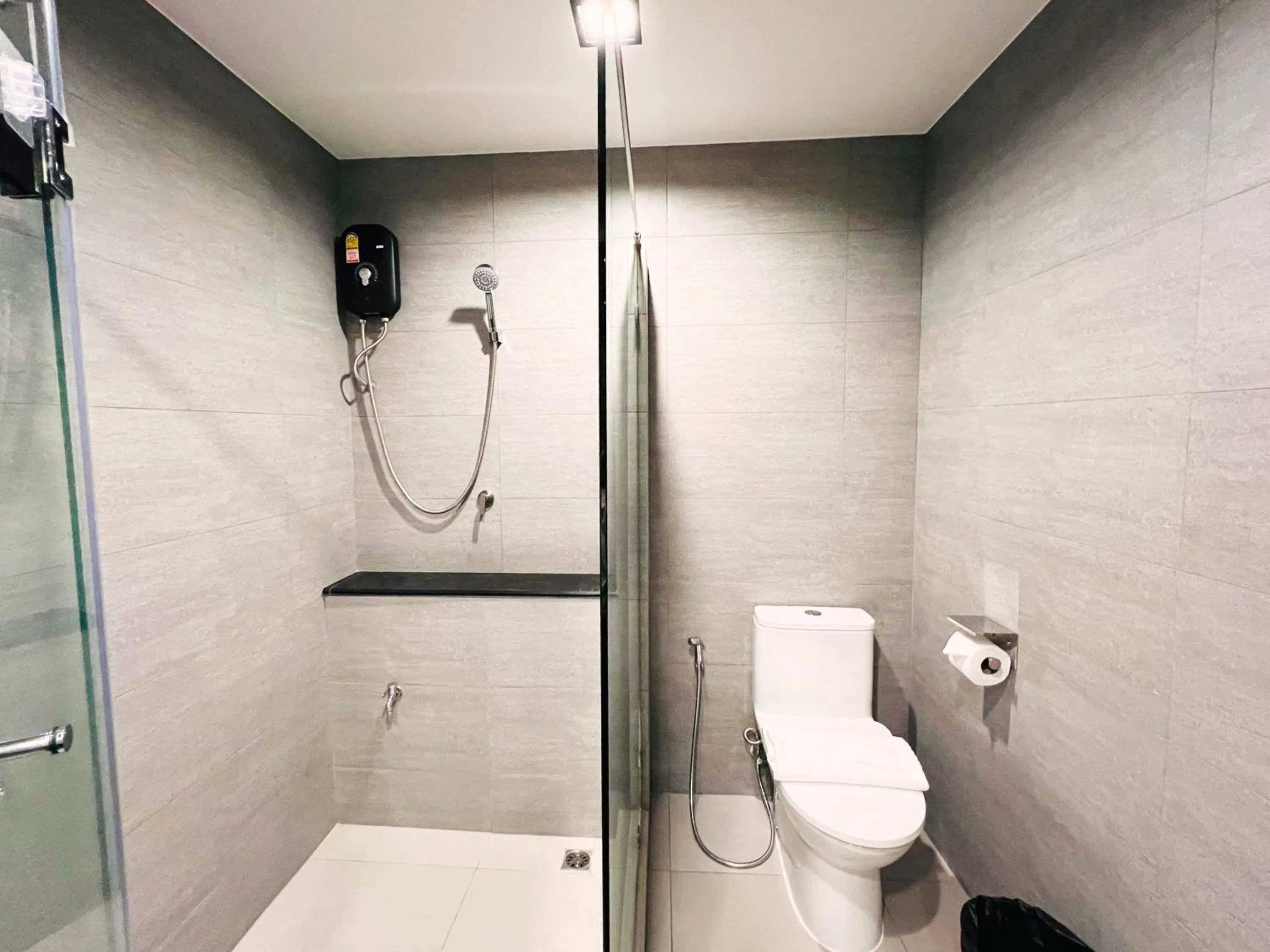 Bathroom in 14 Place