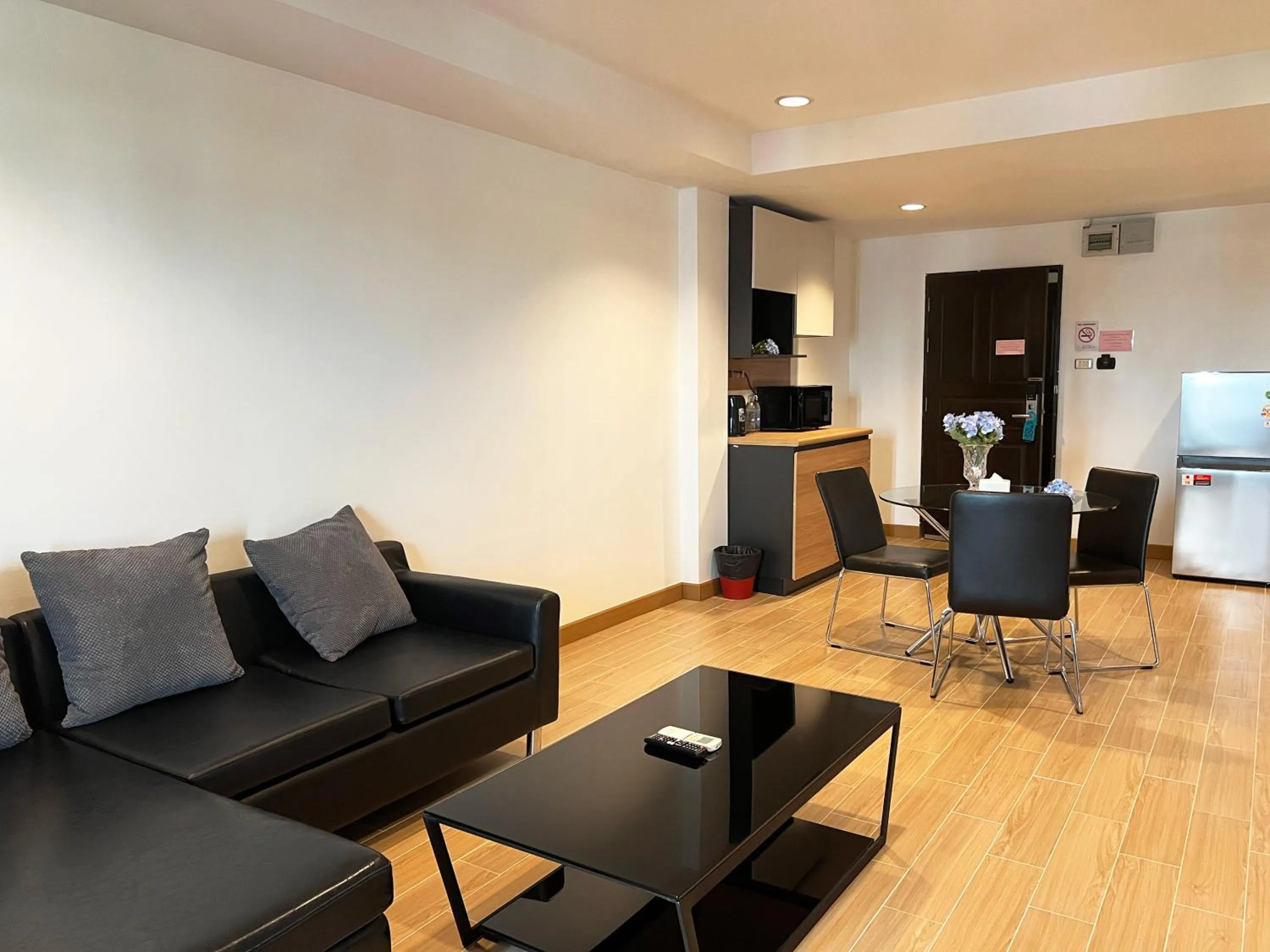 Living room in 14 Place