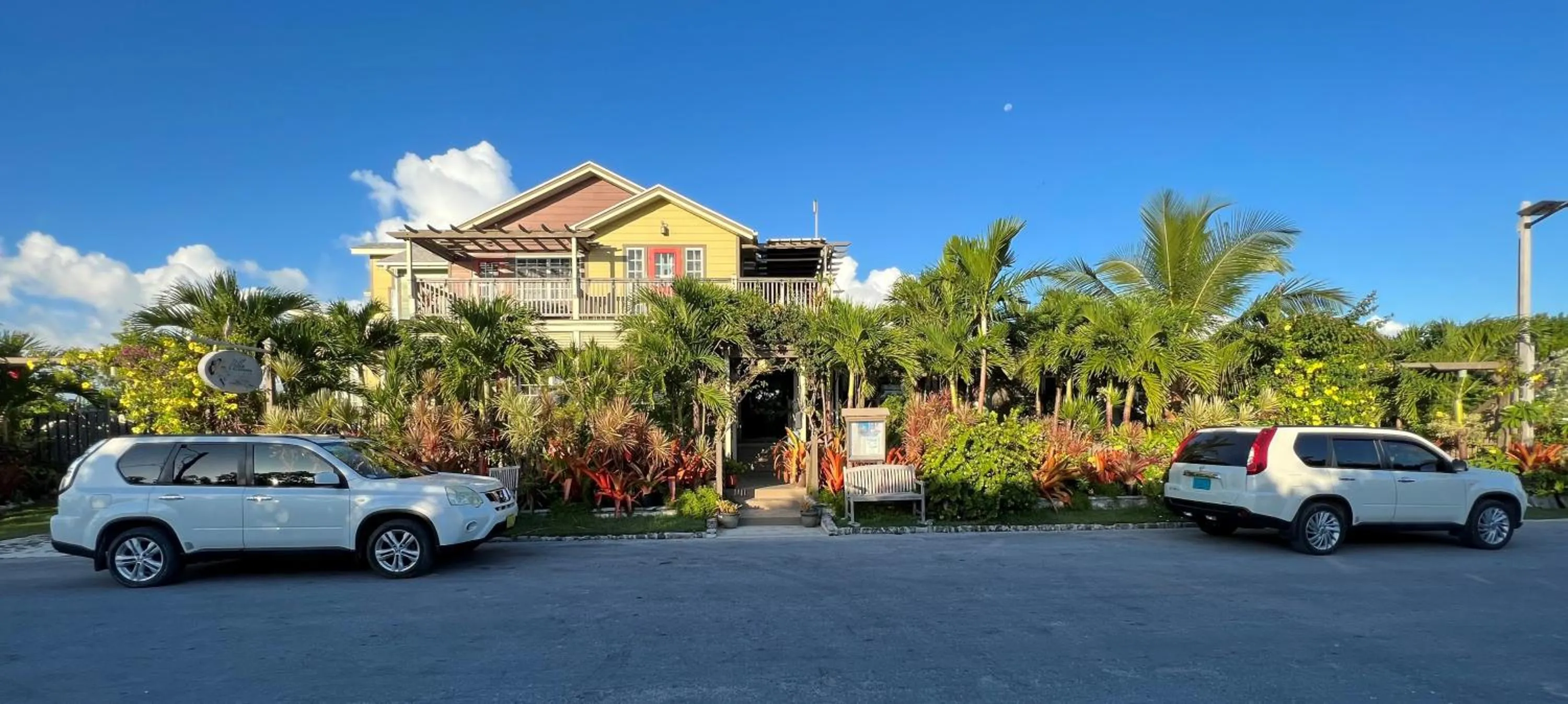 Property building in Villa Allamanda Eleuthera