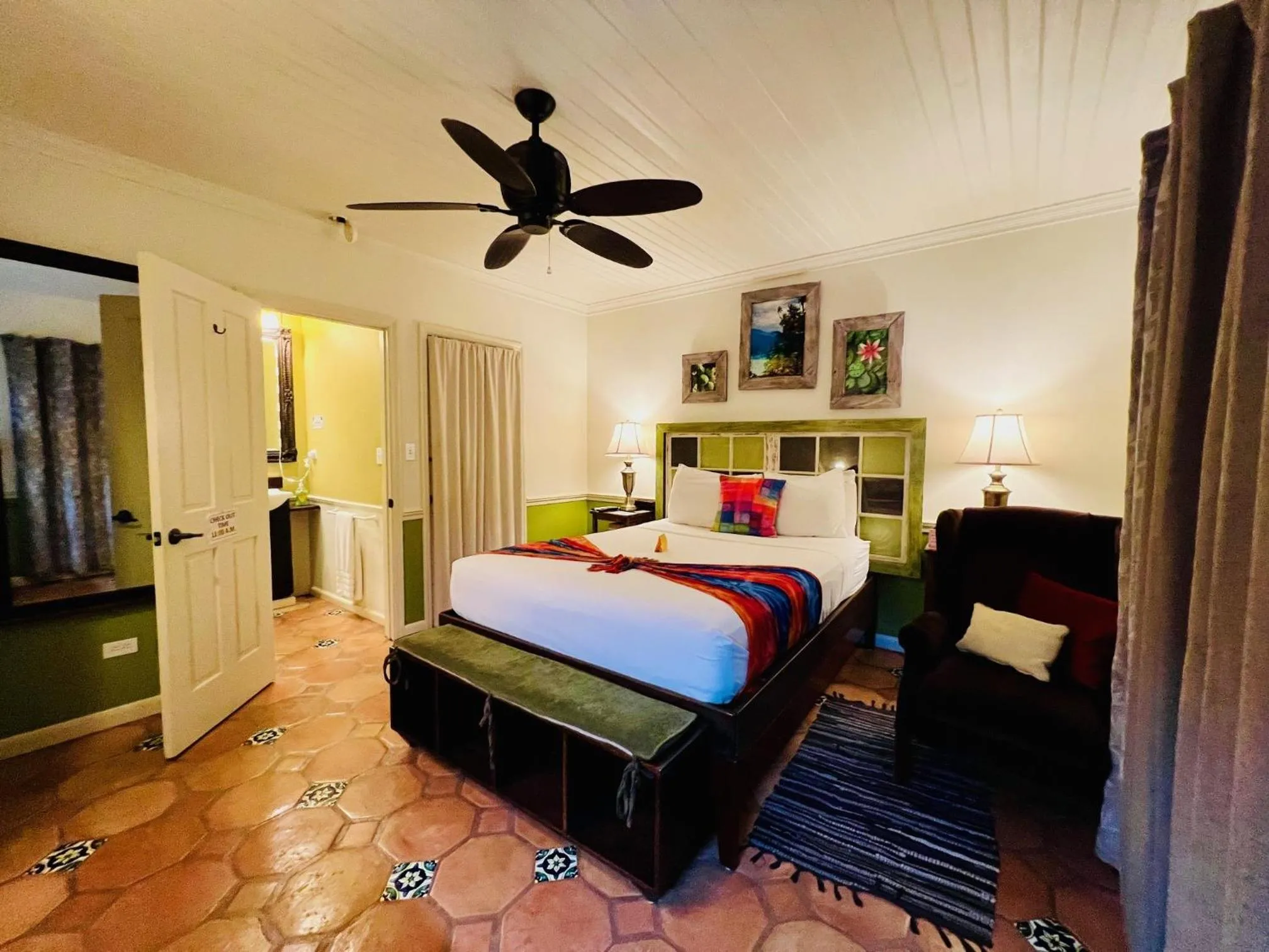 Bedroom, Bed in Villa Allamanda Eleuthera